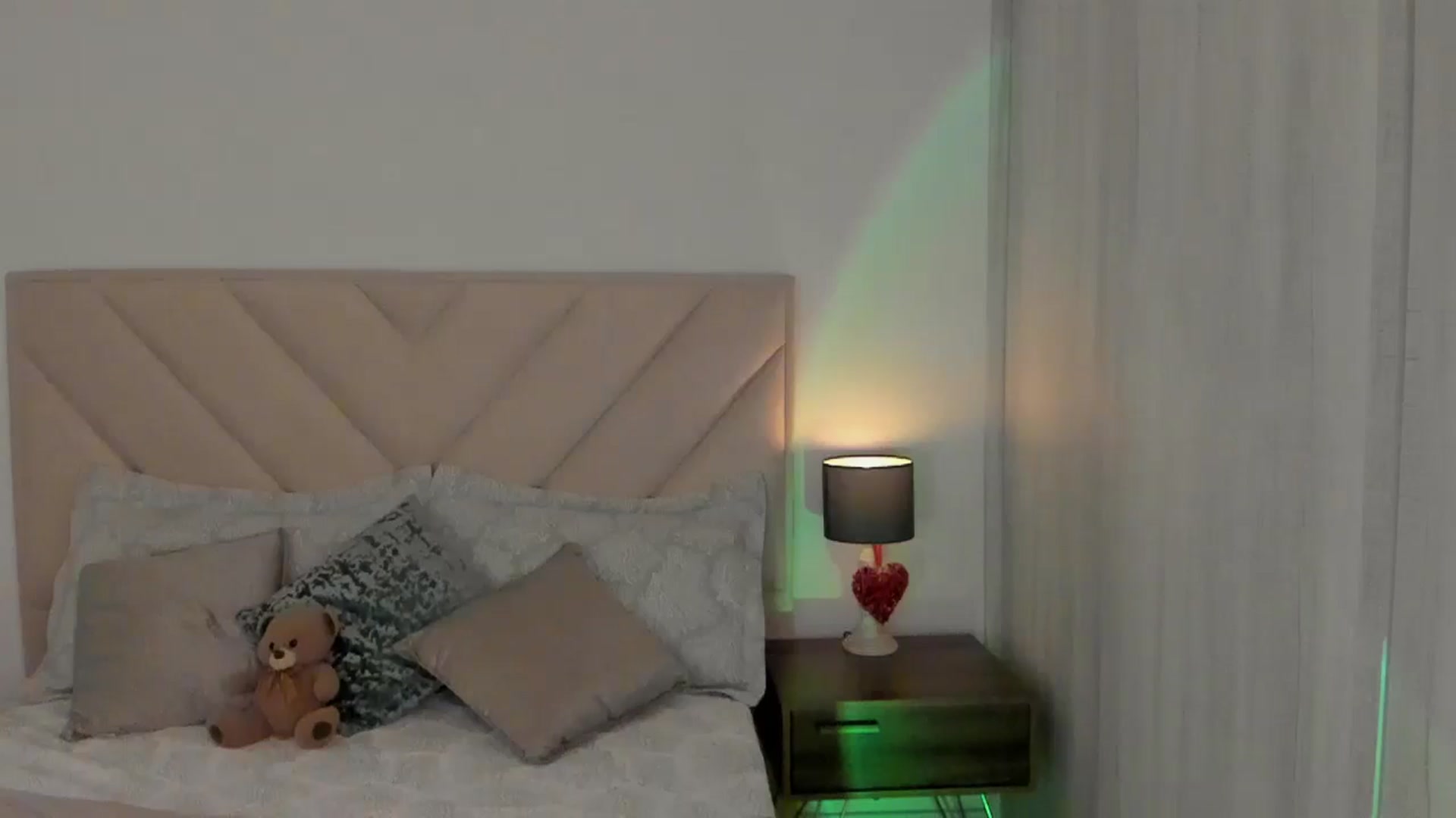 Gallery image thumbnail from sexyALISOM's myfreecams stream on, 03/31/2025, 12:01 image 14 of 20