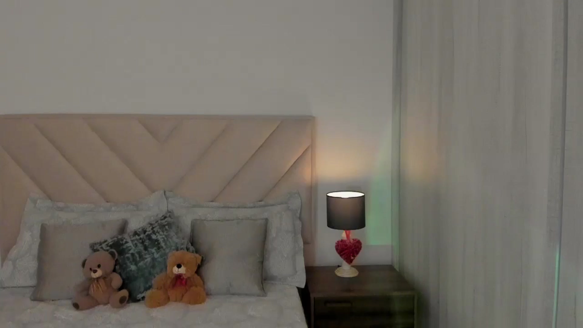 Gallery image thumbnail from sexyALISOM's myfreecams stream on, 04/06/2025, 11:56 image 12 of 20