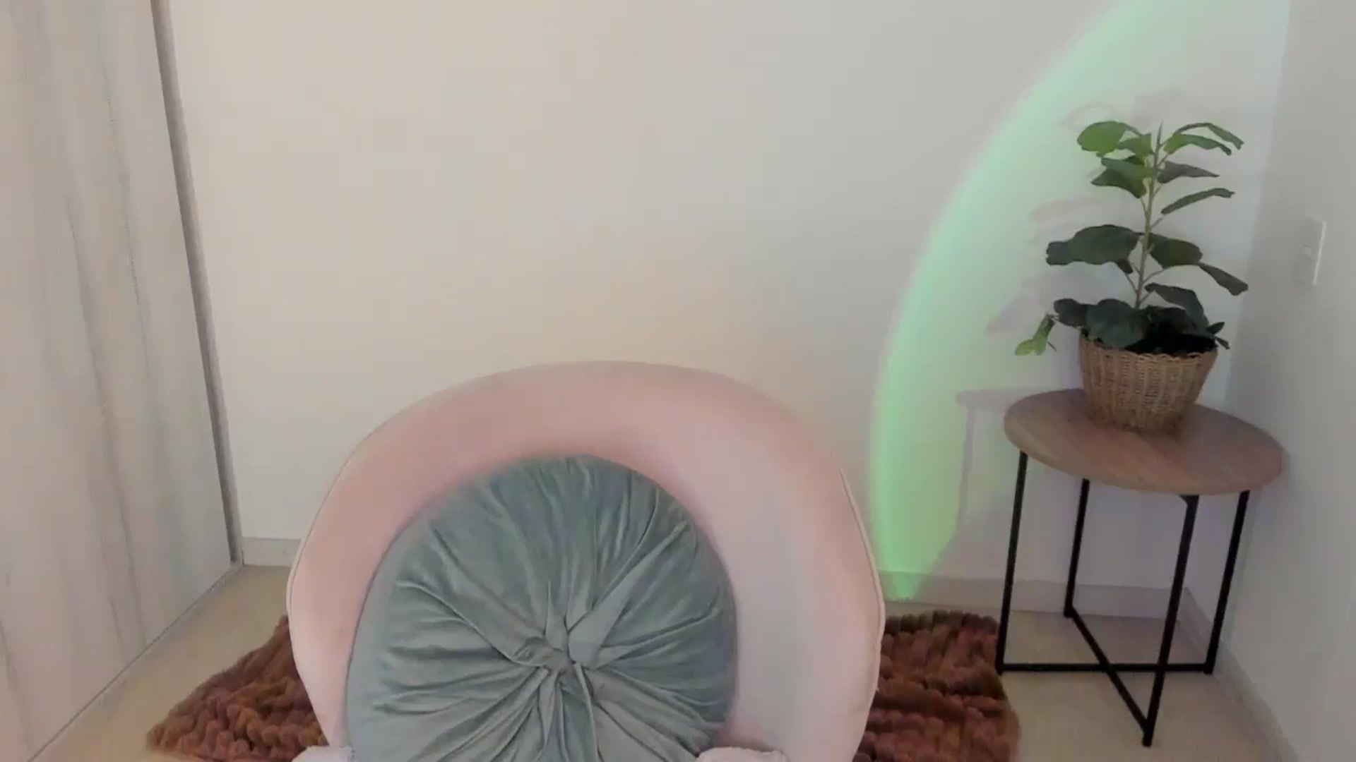 Gallery image thumbnail from sexyALISOM's myfreecams stream on, 04/21/2025, 17:13 image 16 of 20