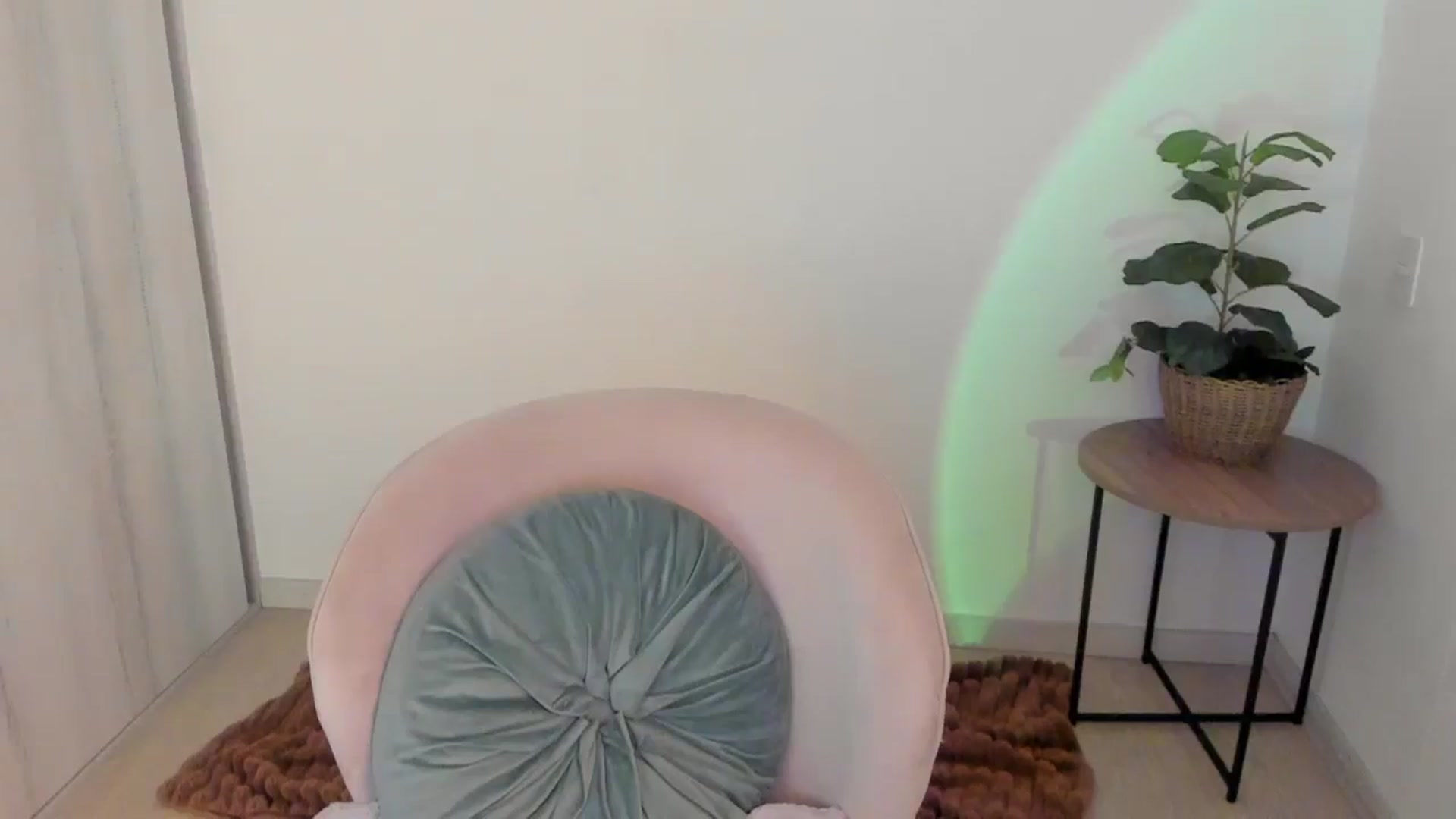 Gallery image thumbnail from sexyALISOM's myfreecams stream on, 04/21/2025, 17:13 image 15 of 20