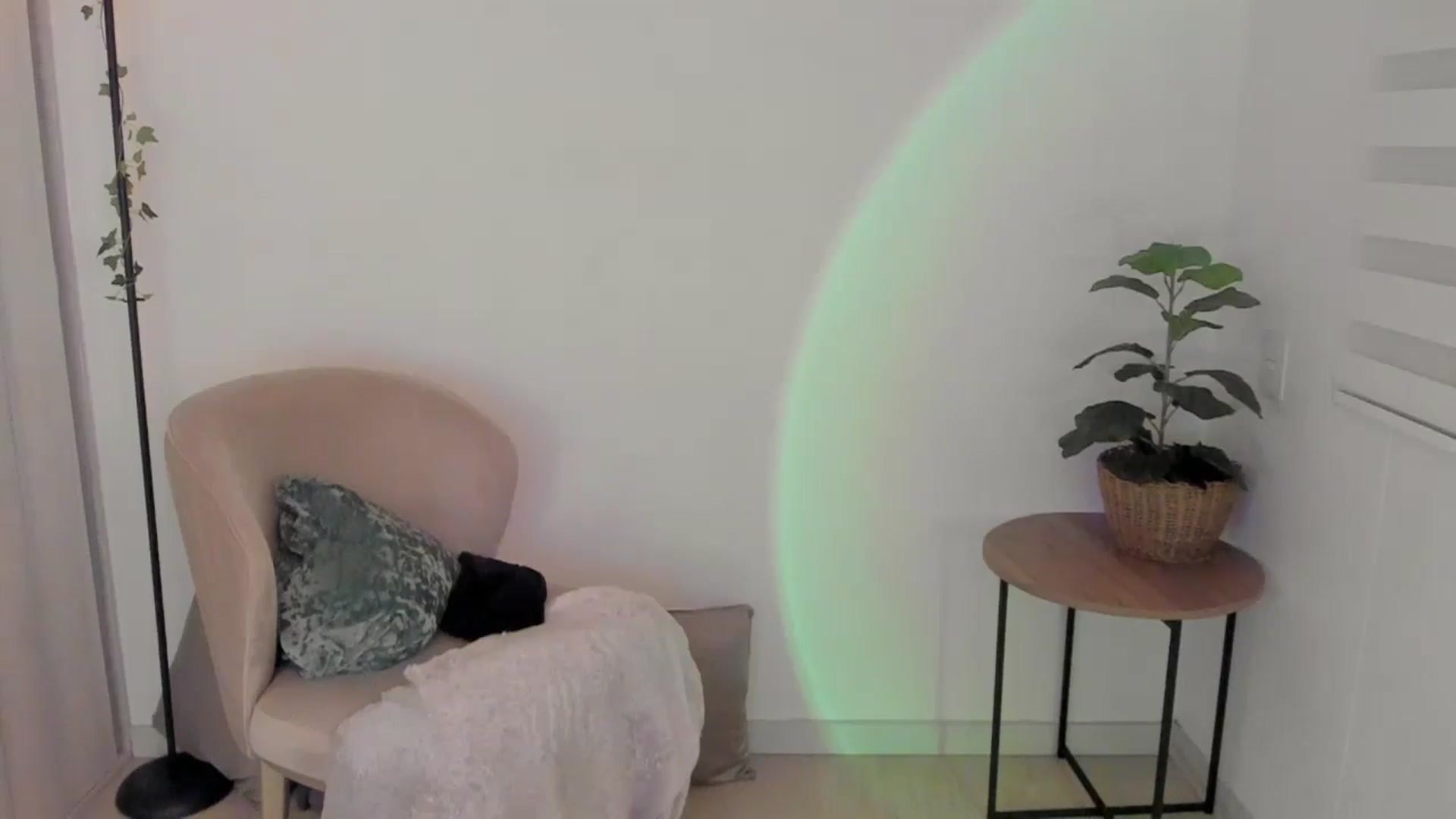Gallery image thumbnail from sexyALISOM's myfreecams stream on, 05/17/2025, 07:42 image 5 of 20
