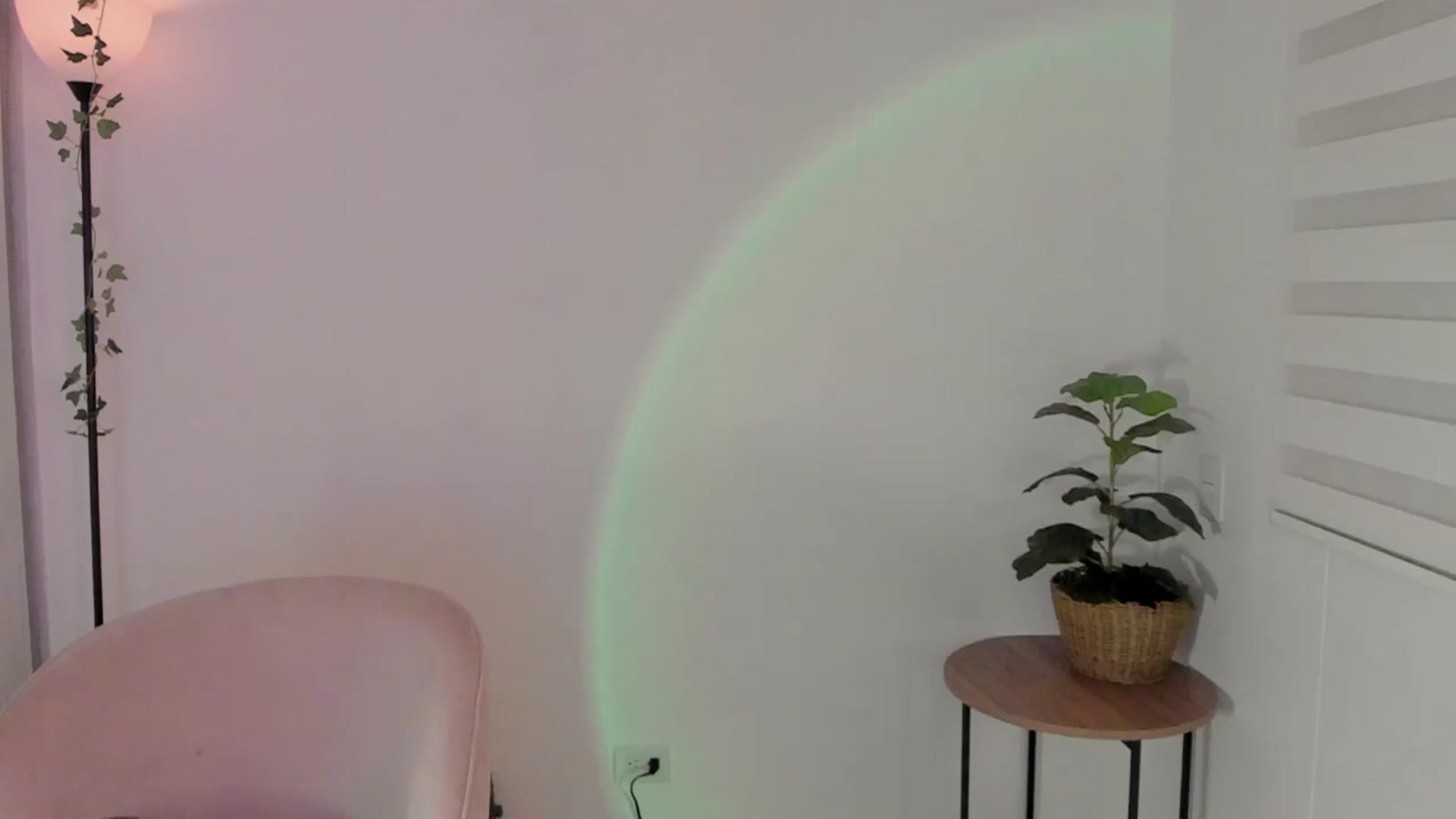Gallery image thumbnail from sexyALISOM's myfreecams stream on, 05/19/2025, 10:01 image 7 of 20
