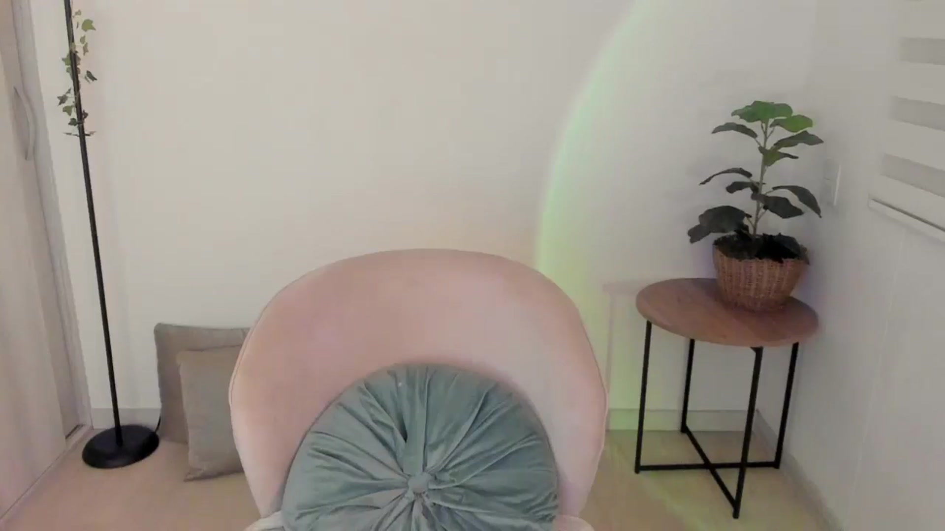 Gallery image thumbnail from sexyALISOM's myfreecams stream on, 05/20/2025, 14:09 image 6 of 20