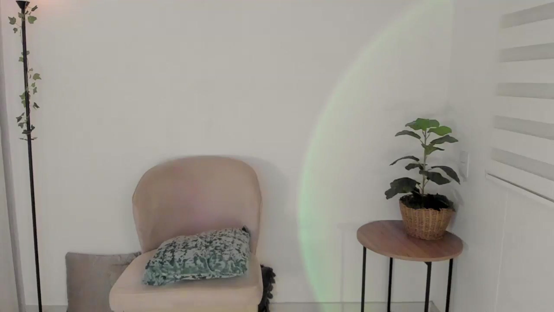 Gallery image thumbnail from sexyALISOM's myfreecams stream on, 05/21/2025, 11:10 image 6 of 20