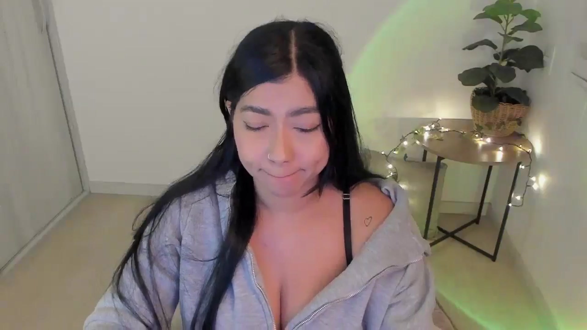 Gallery image thumbnail from sexyALISOM's myfreecams stream on, 11/17/2025, 09:43 image 8 of 20