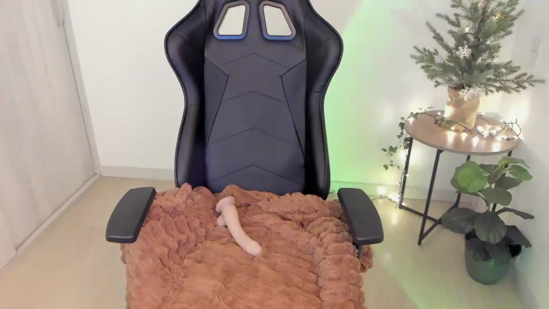 Gallery image thumbnail from sexyALISOM's myfreecams stream on, 12/04/2025, 10:20 image 7 of 20