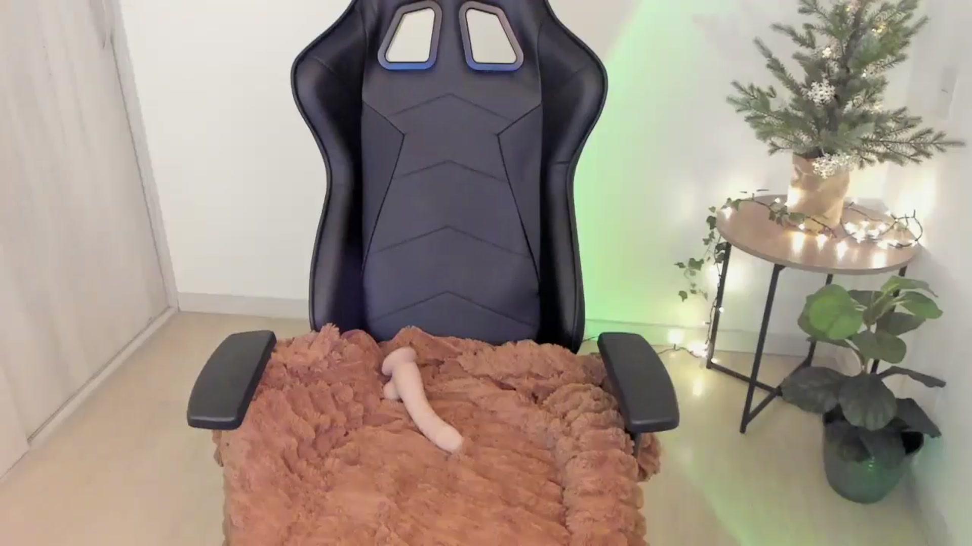 Gallery image thumbnail from sexyALISOM's myfreecams stream on, 12/04/2025, 10:20 image 6 of 20
