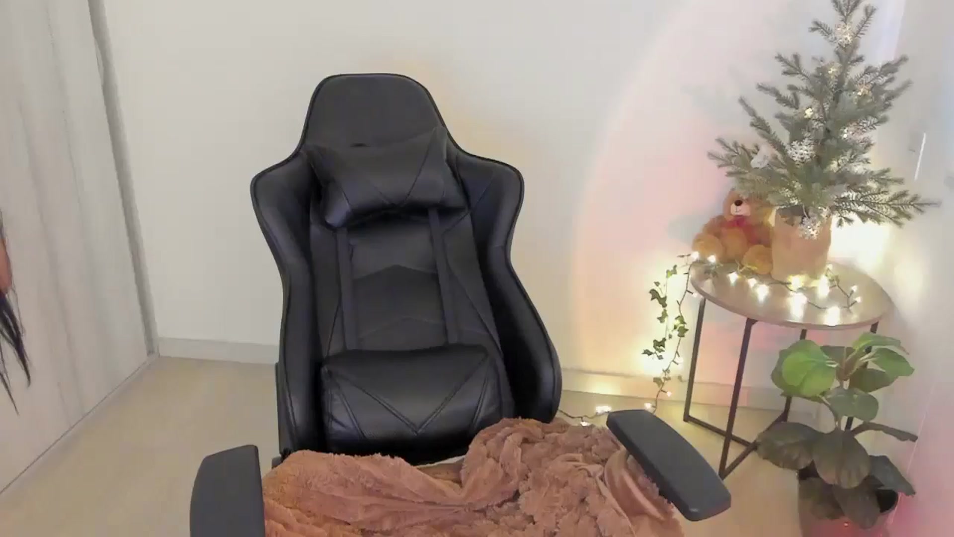 Gallery image thumbnail from sexyALISOM's myfreecams stream on, 12/06/2025, 14:31 image 10 of 20