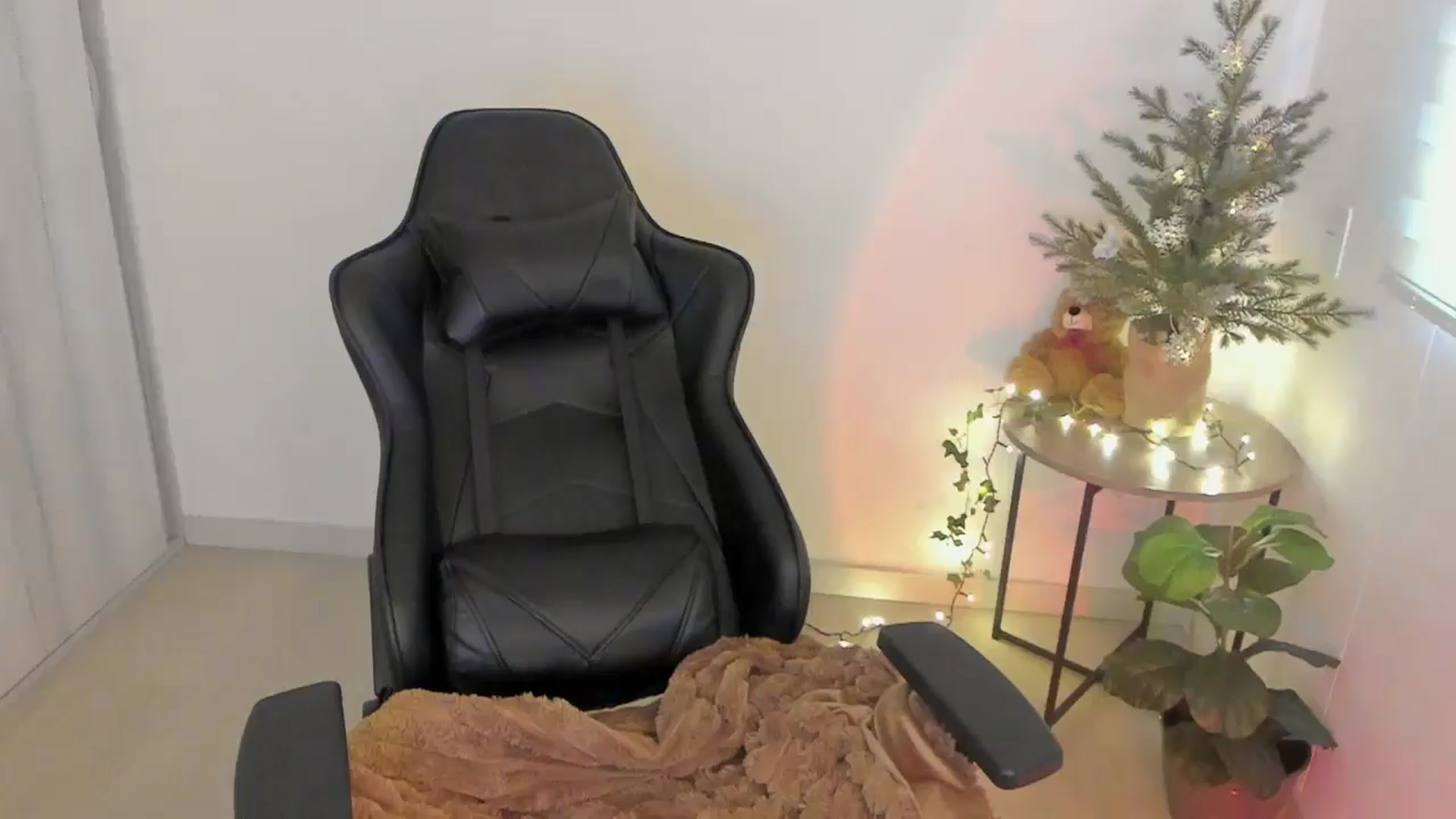 Gallery image thumbnail from sexyALISOM's myfreecams stream on, 12/06/2025, 14:31 image 14 of 20
