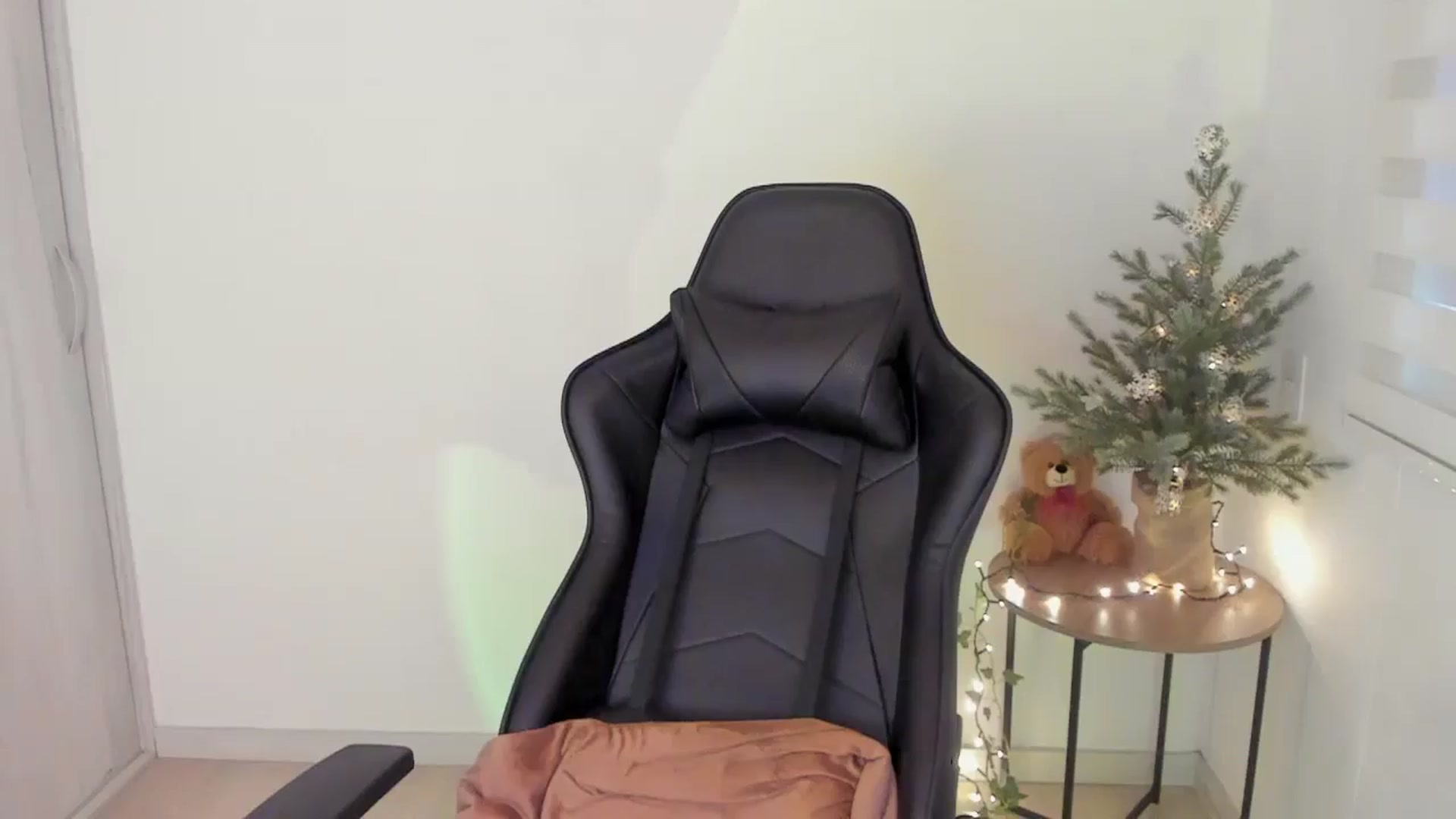 Gallery image thumbnail from sexyALISOM's myfreecams stream on, 12/08/2025, 12:11 image 10 of 20