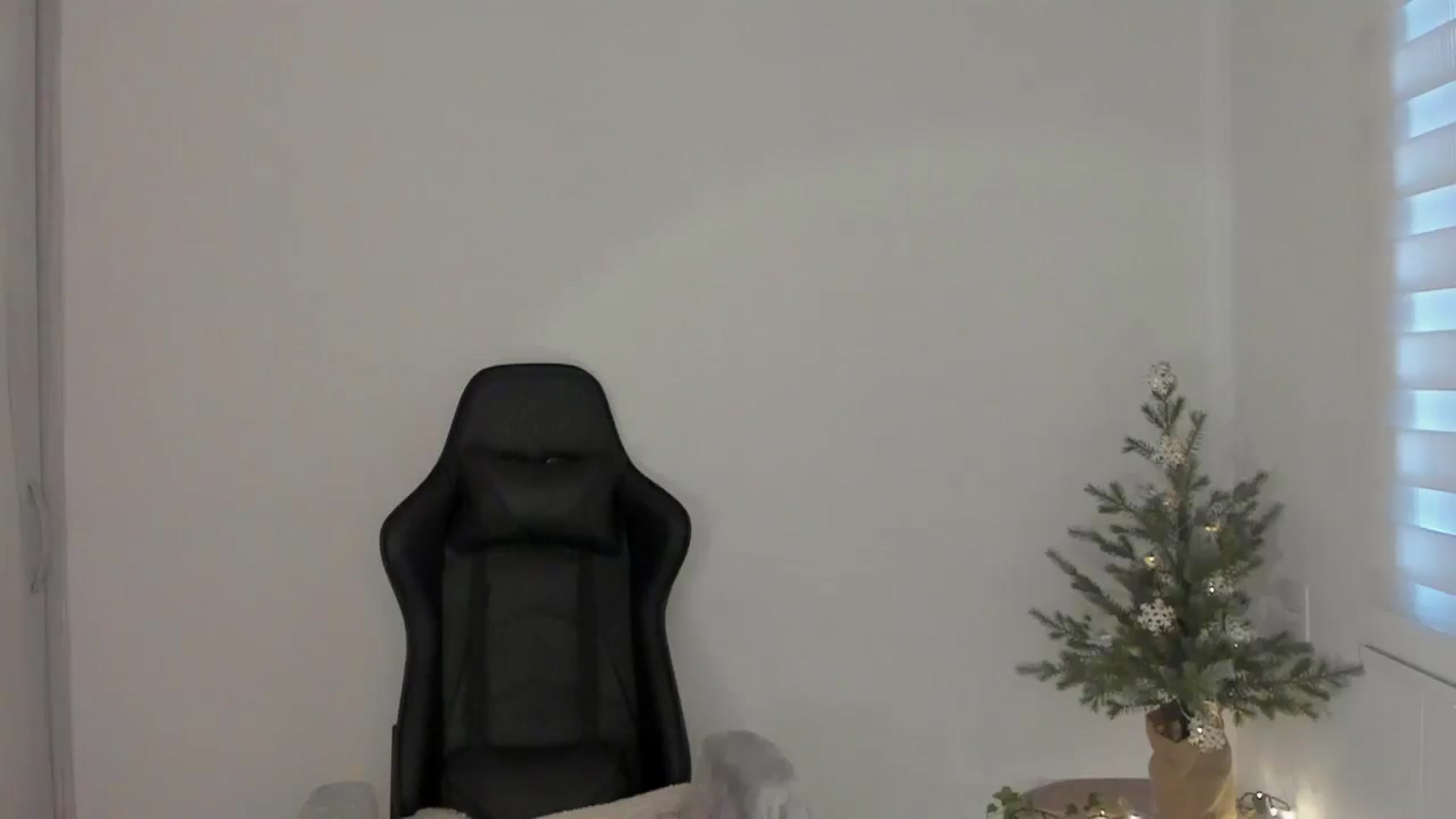 Gallery image thumbnail from sexyALISOM's myfreecams stream on, 12/10/2025, 14:09 image 9 of 20