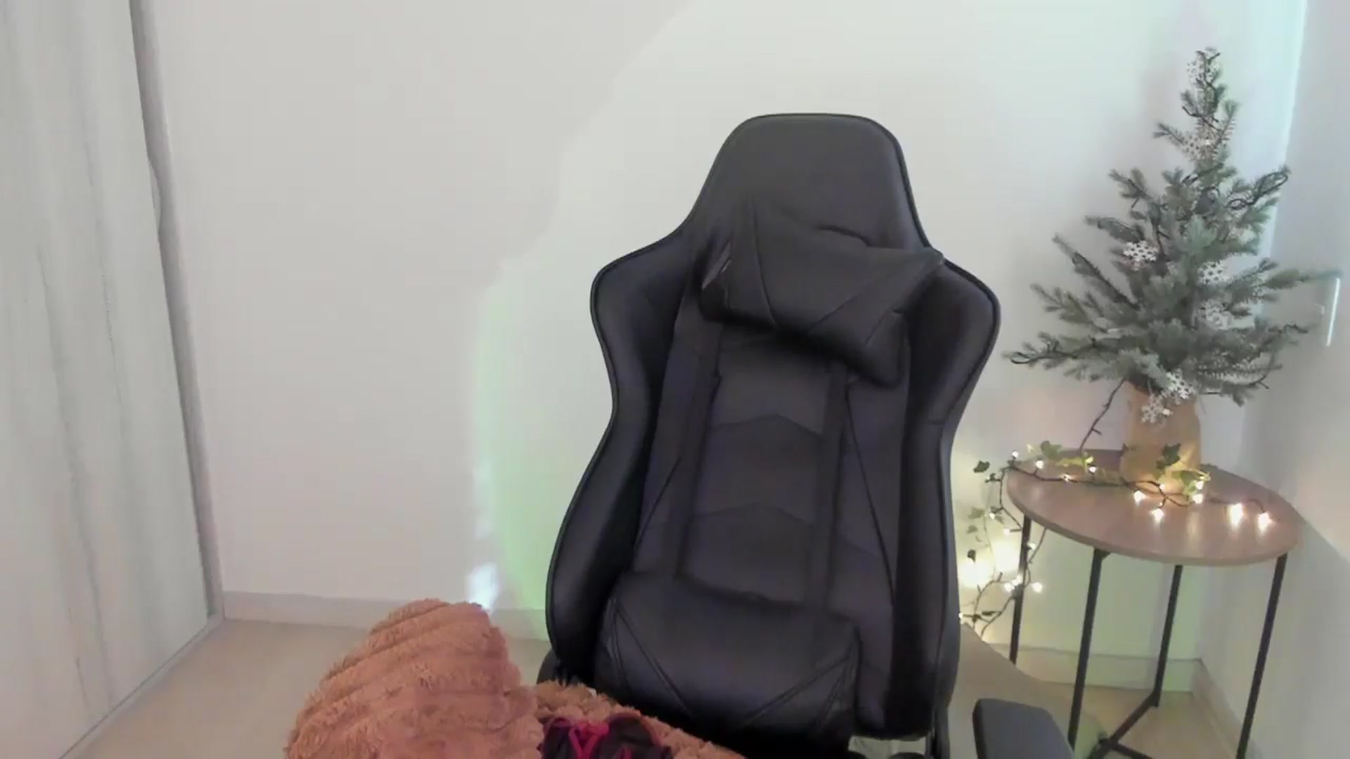 Gallery image thumbnail from sexyALISOM's myfreecams stream on, 12/13/2025, 21:06 image 12 of 20