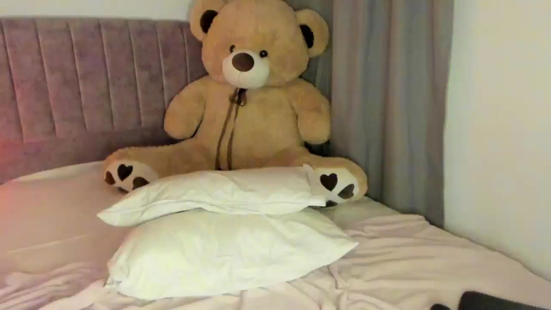 Gallery image thumbnail from sexyALISOM's myfreecams stream on, 04/06/2026, 10:57 image 6 of 20