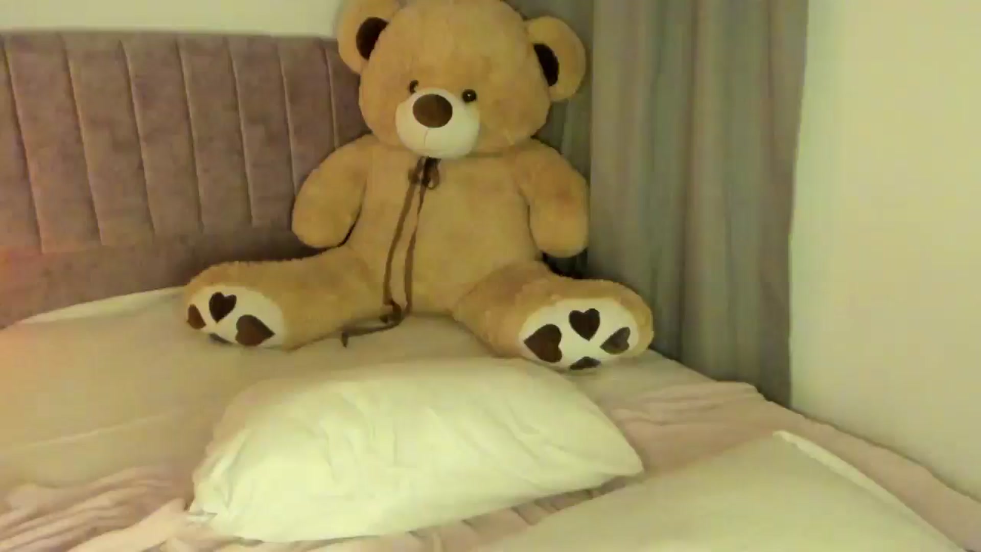 Gallery image thumbnail from sexyALISOM's myfreecams stream on, 04/06/2026, 10:57 image 7 of 20