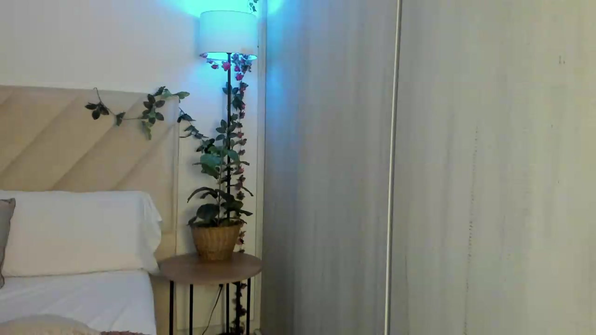 Gallery image thumbnail from sexyALISOM's myfreecams stream on, 06/29/2026, 12:18 image 12 of 20