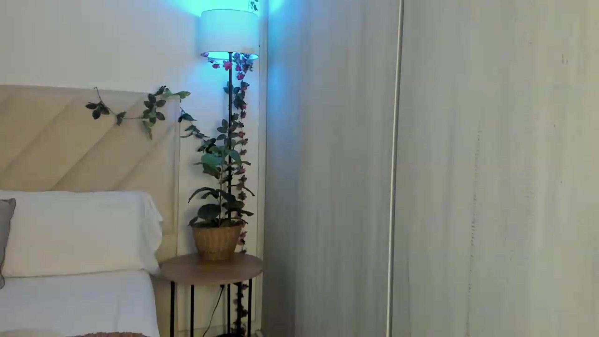 Gallery image thumbnail from sexyALISOM's myfreecams stream on, 06/29/2026, 12:18 image 10 of 20