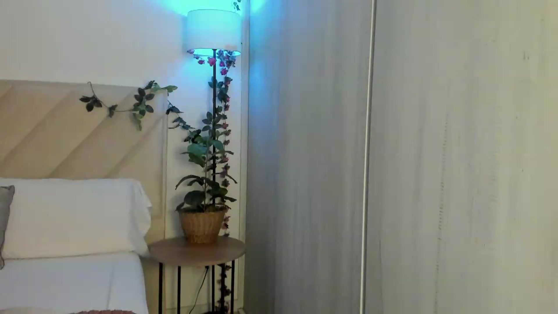 Gallery image thumbnail from sexyALISOM's myfreecams stream on, 06/29/2026, 12:18 image 11 of 20