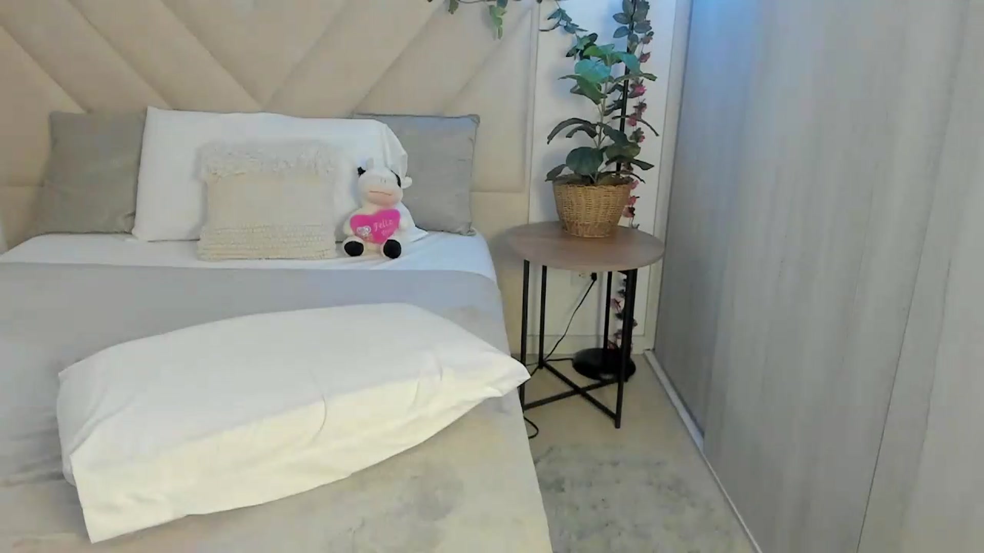 Gallery image thumbnail from sexyALISOM's myfreecams stream on, 07/02/2026, 12:20 image 19 of 20