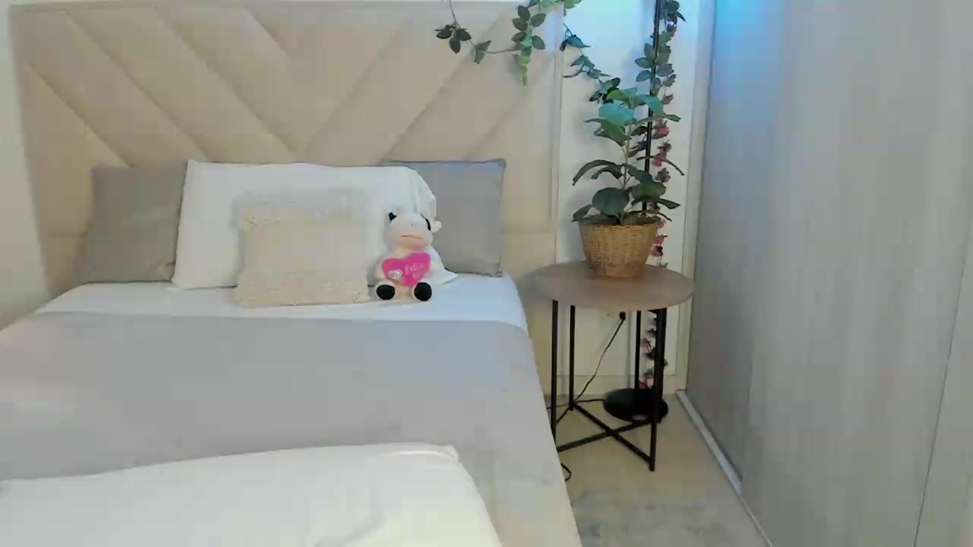 Gallery image thumbnail from sexyALISOM's myfreecams stream on, 07/02/2026, 14:05 image 10 of 20