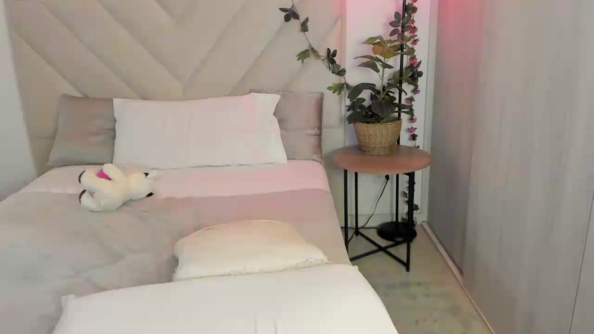 Gallery image thumbnail from sexyALISOM's myfreecams stream on, 07/11/2026, 14:30 image 16 of 20