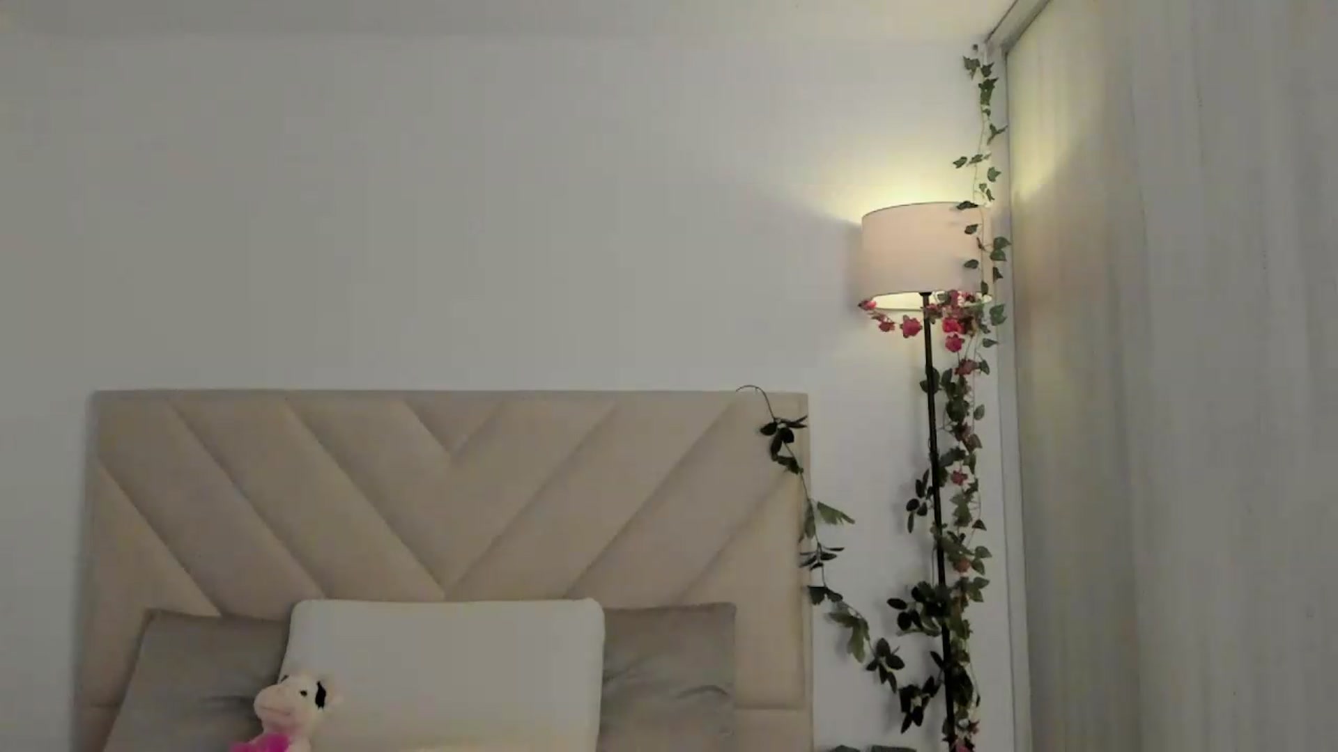 Gallery image thumbnail from sexyALISOM's myfreecams stream on, 08/16/2026, 11:27 image 3 of 20