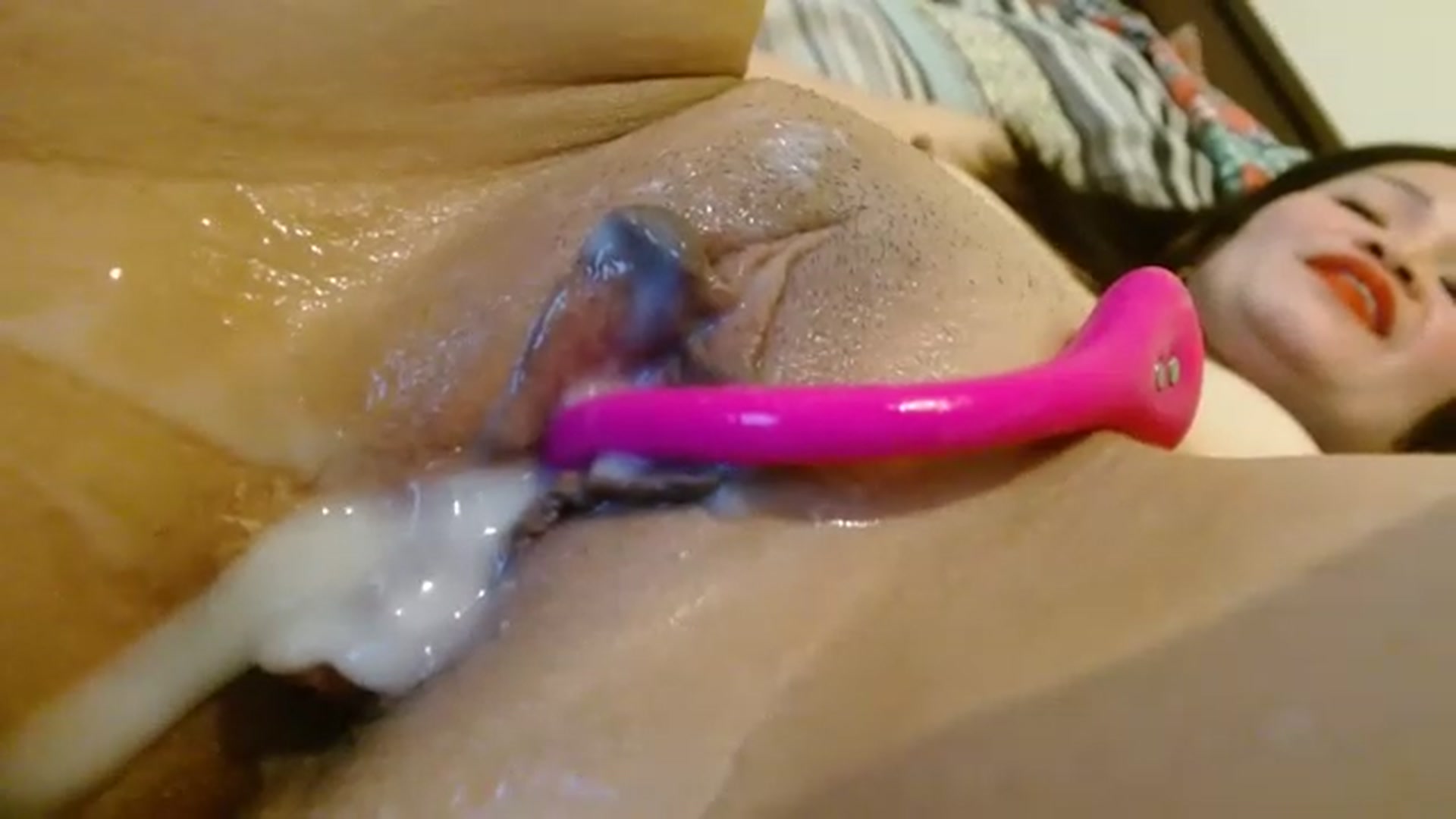 Gallery image thumbnail from sexy_rosana's myfreecams stream on, 11/19/2022, 04:53 image 5 of 20