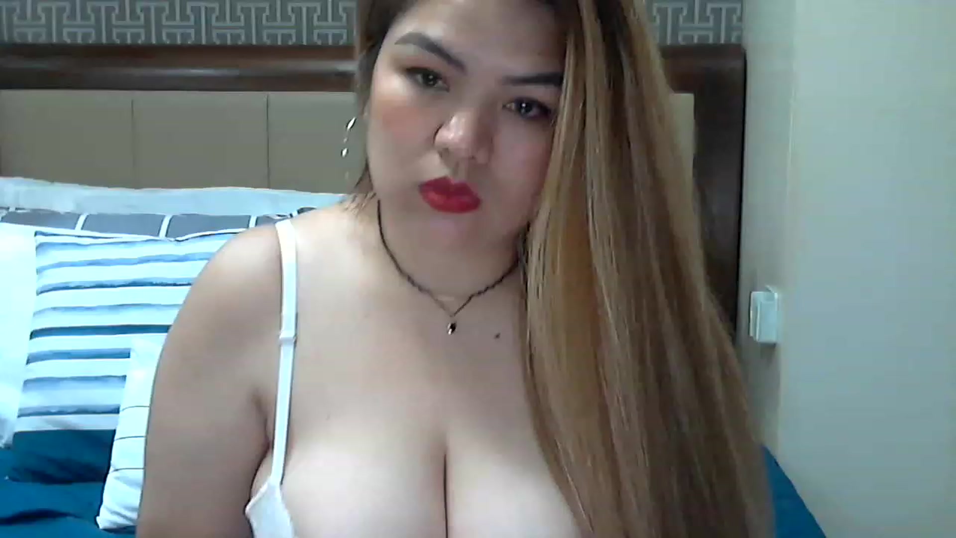 Gallery image thumbnail from sexy_supriya's myfreecams stream on, 02/18/2023, 18:12 image 1 of 20