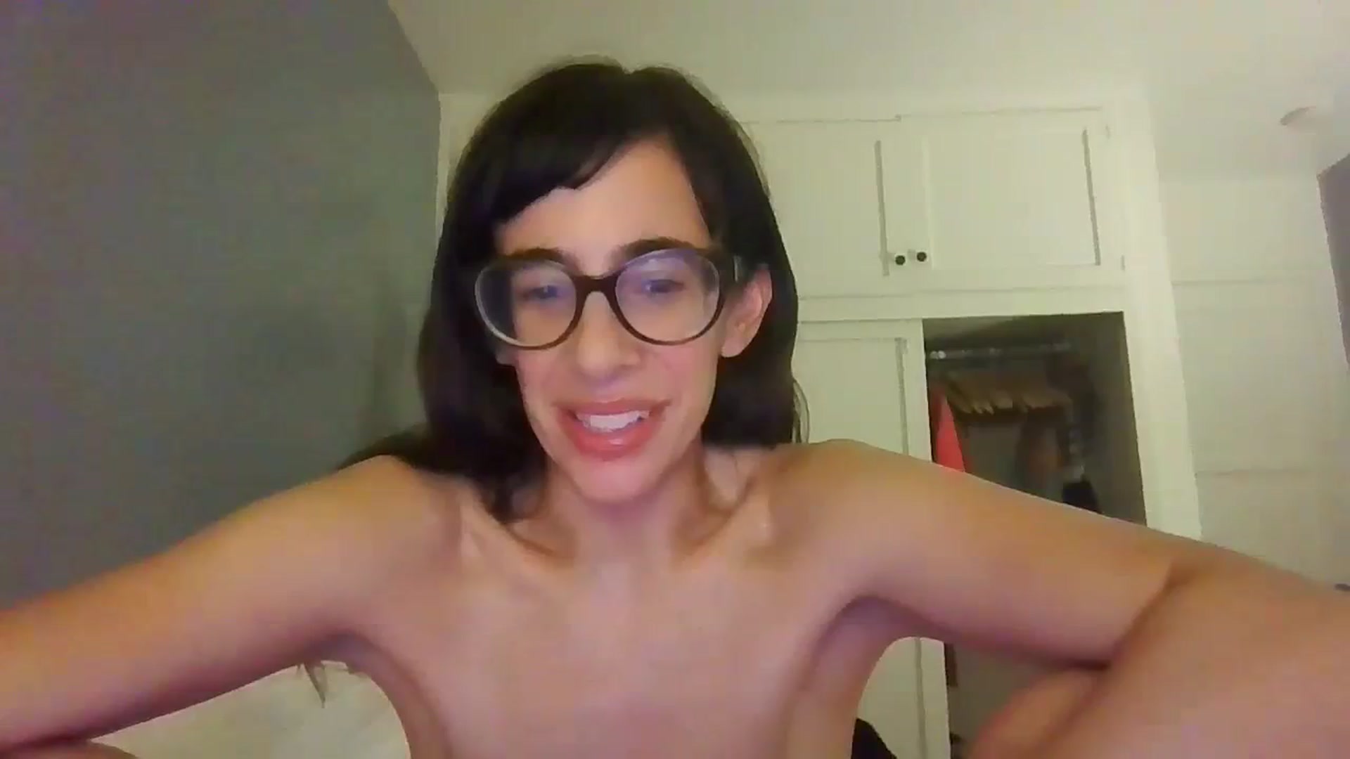 Gallery image thumbnail from sexyashlie's myfreecams stream on, 10/18/2023, 08:28 image 14 of 20