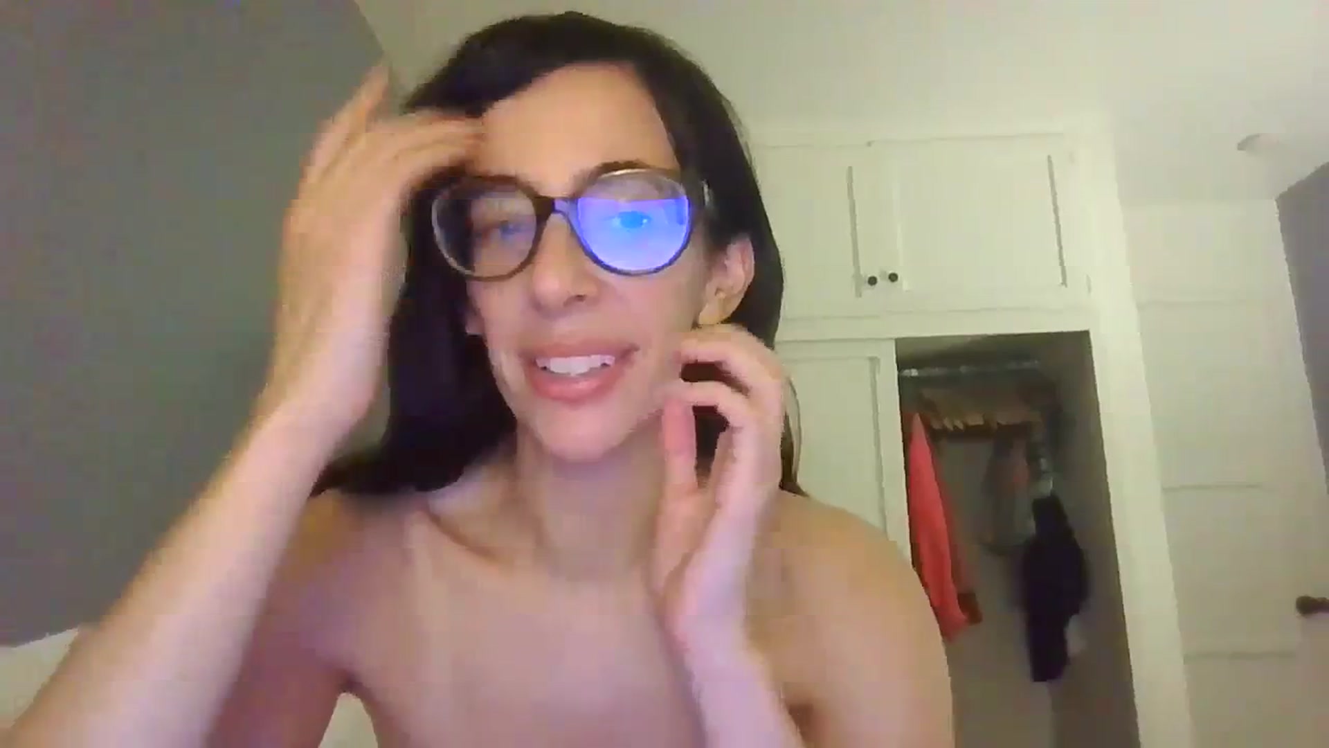 Gallery image thumbnail from sexyashlie's myfreecams stream on, 10/18/2023, 08:28 image 16 of 20