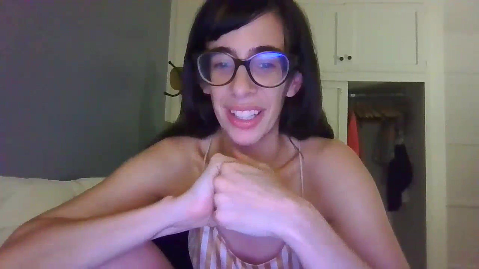 Gallery image thumbnail from sexyashlie's myfreecams stream on, 10/18/2023, 10:45 image 4 of 20