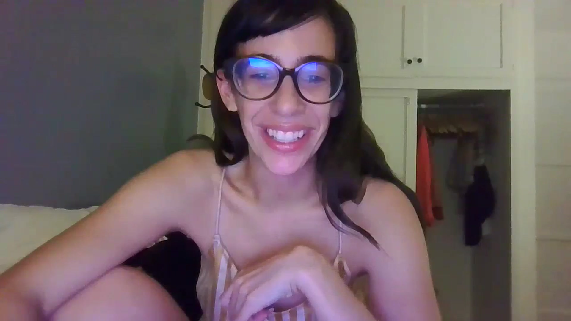 Gallery image thumbnail from sexyashlie's myfreecams stream on, 10/18/2023, 10:45 image 10 of 20