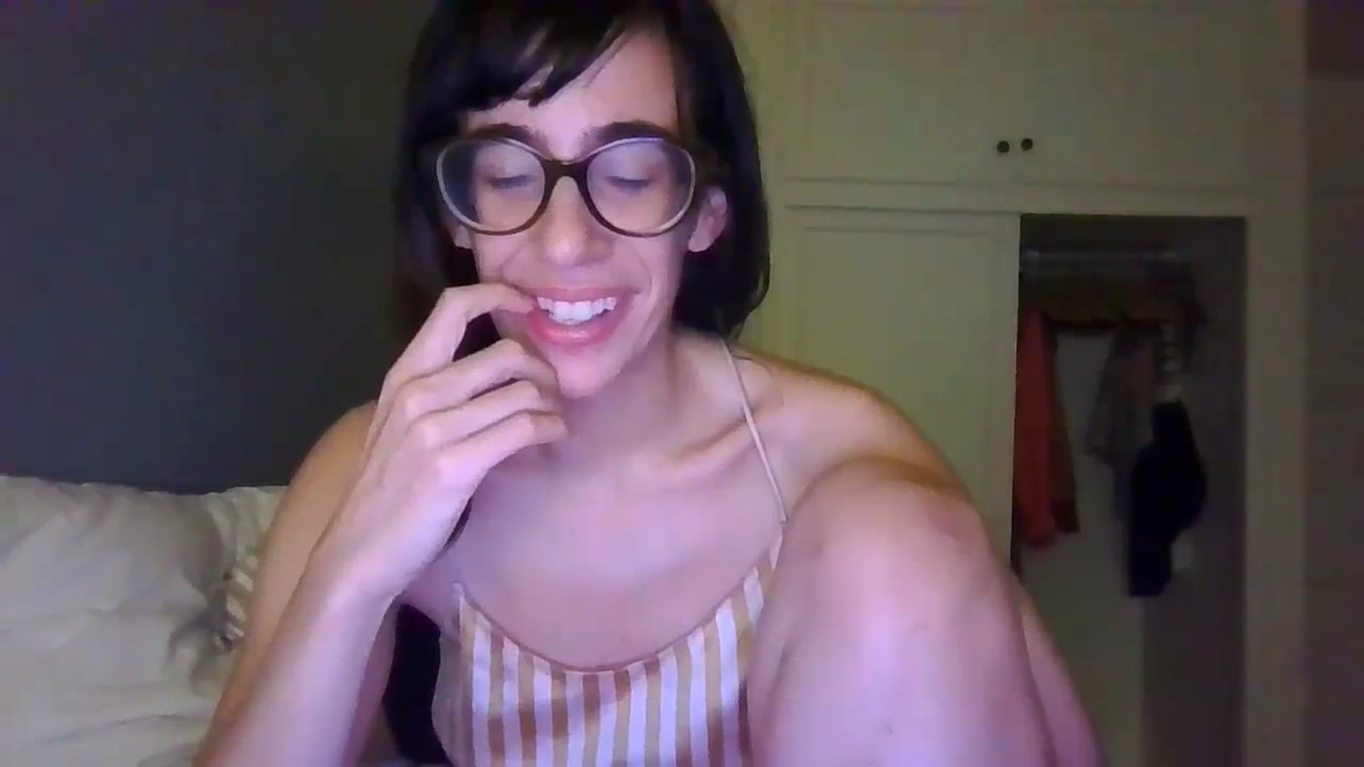 Gallery image thumbnail from sexyashlie's myfreecams stream on, 10/18/2023, 10:45 image 11 of 20