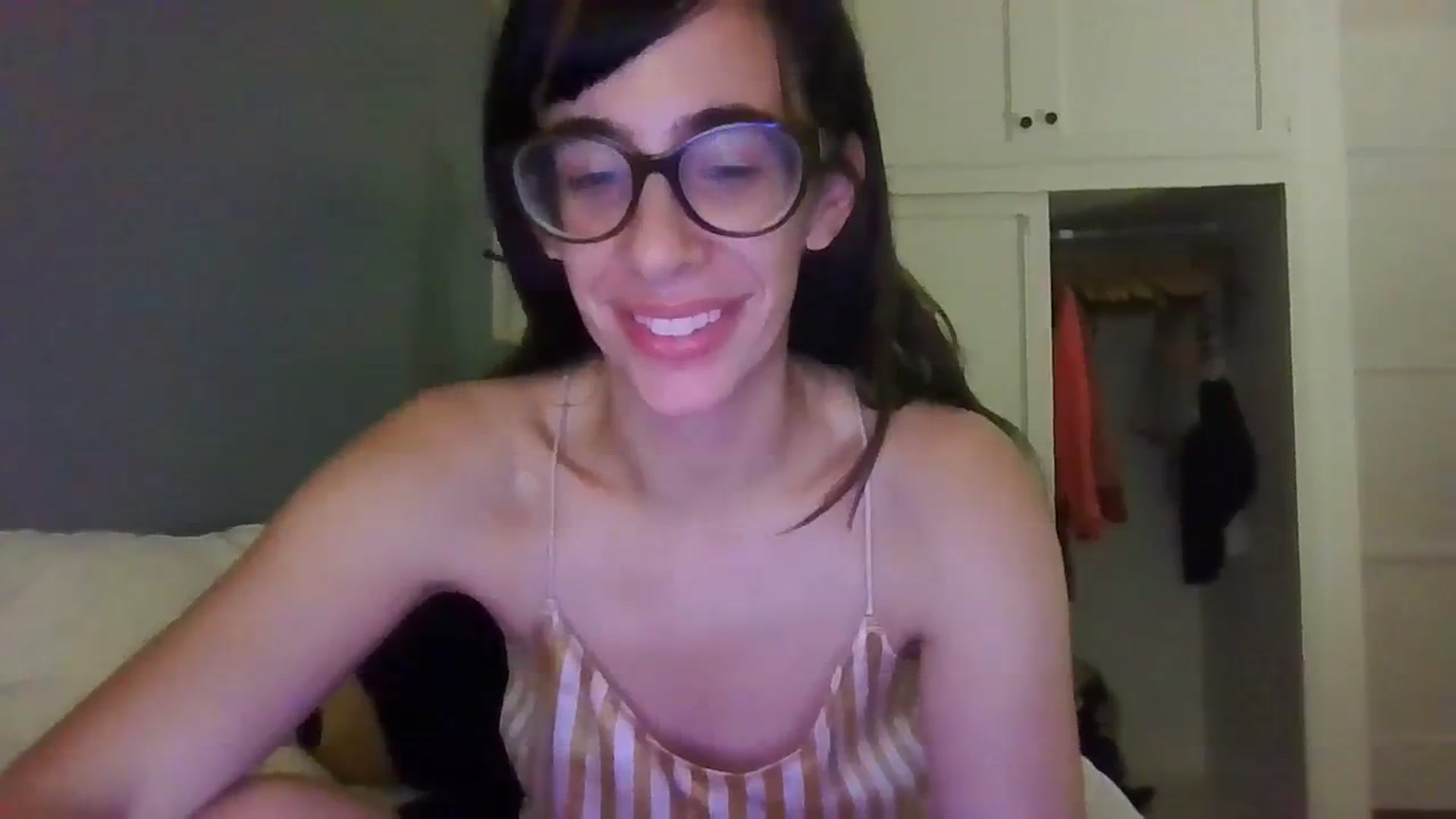 Gallery image thumbnail from sexyashlie's myfreecams stream on, 10/18/2023, 10:45 image 6 of 20