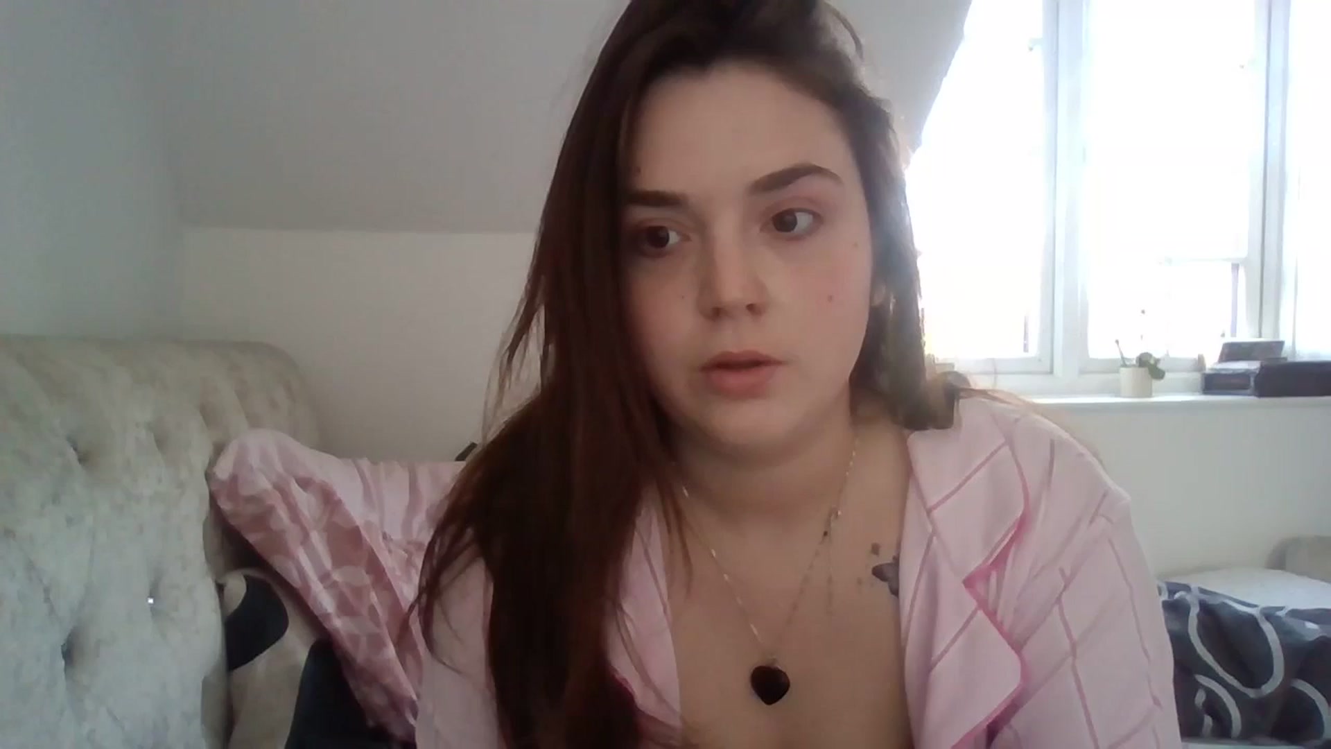 Gallery image thumbnail from sexybritgirly's myfreecams stream on, 03/05/2024, 16:40 image 1 of 20