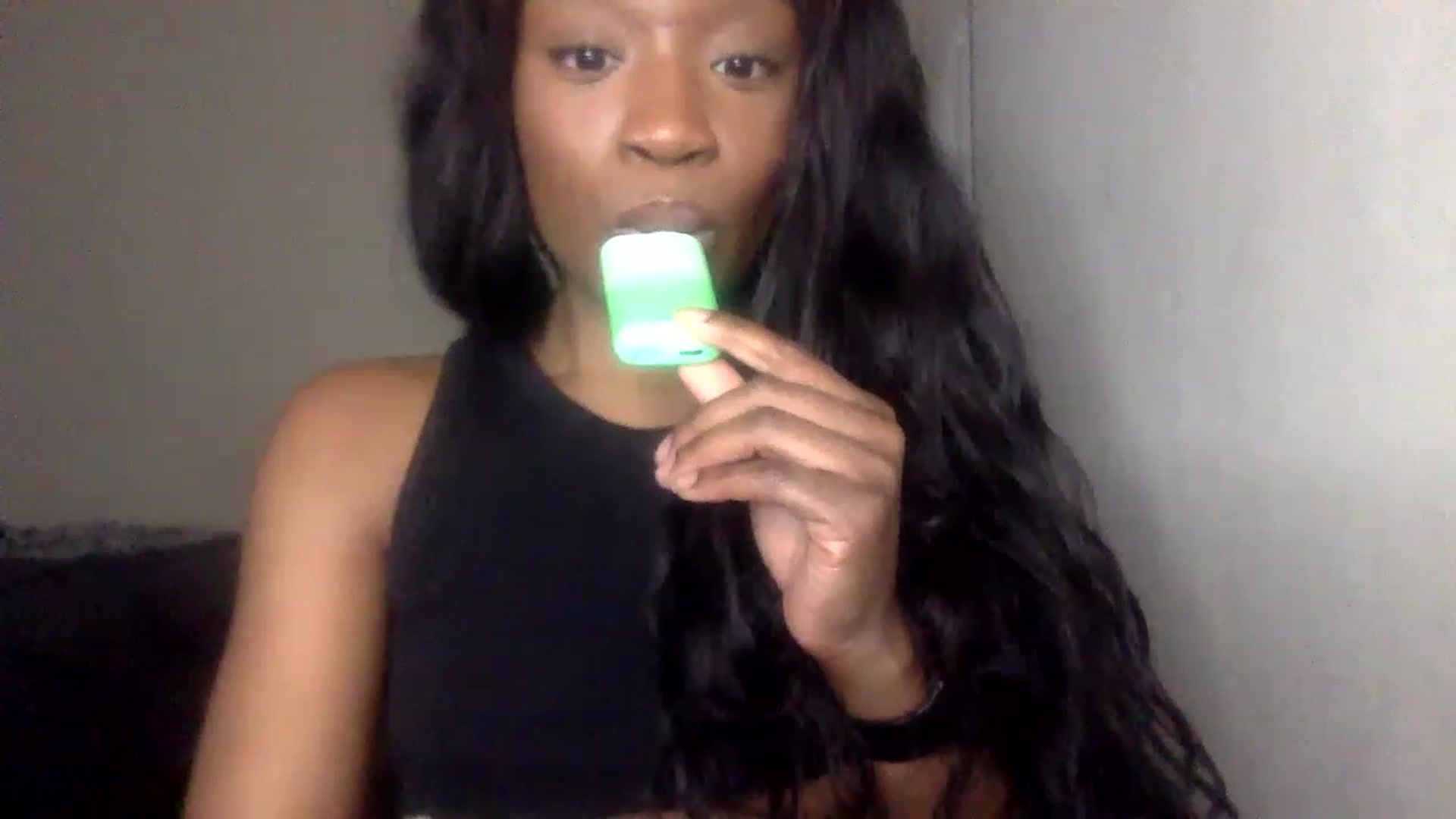 Gallery image thumbnail from sexyyliyahh's myfreecams stream on, 11/16/2022, 21:00 image 12 of 20