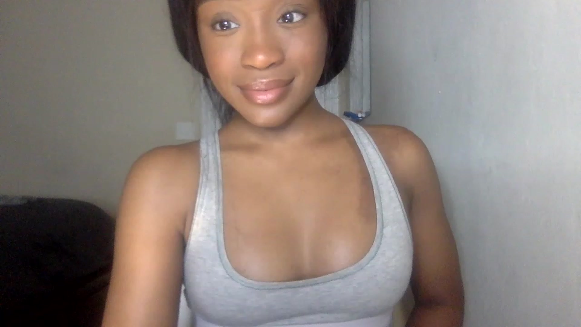 Gallery image thumbnail from sexyyliyahh's myfreecams stream on, 11/20/2022, 19:34 image 5 of 20