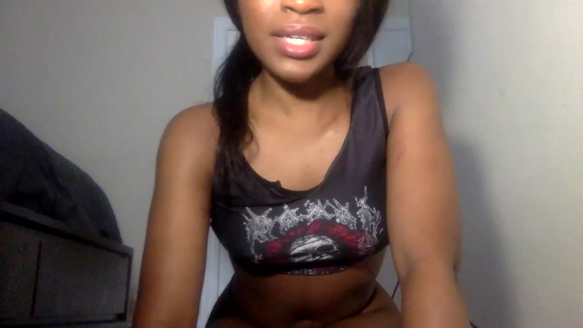 Gallery image thumbnail from sexyyliyahh's myfreecams stream on, 11/20/2022, 23:42 image 9 of 20