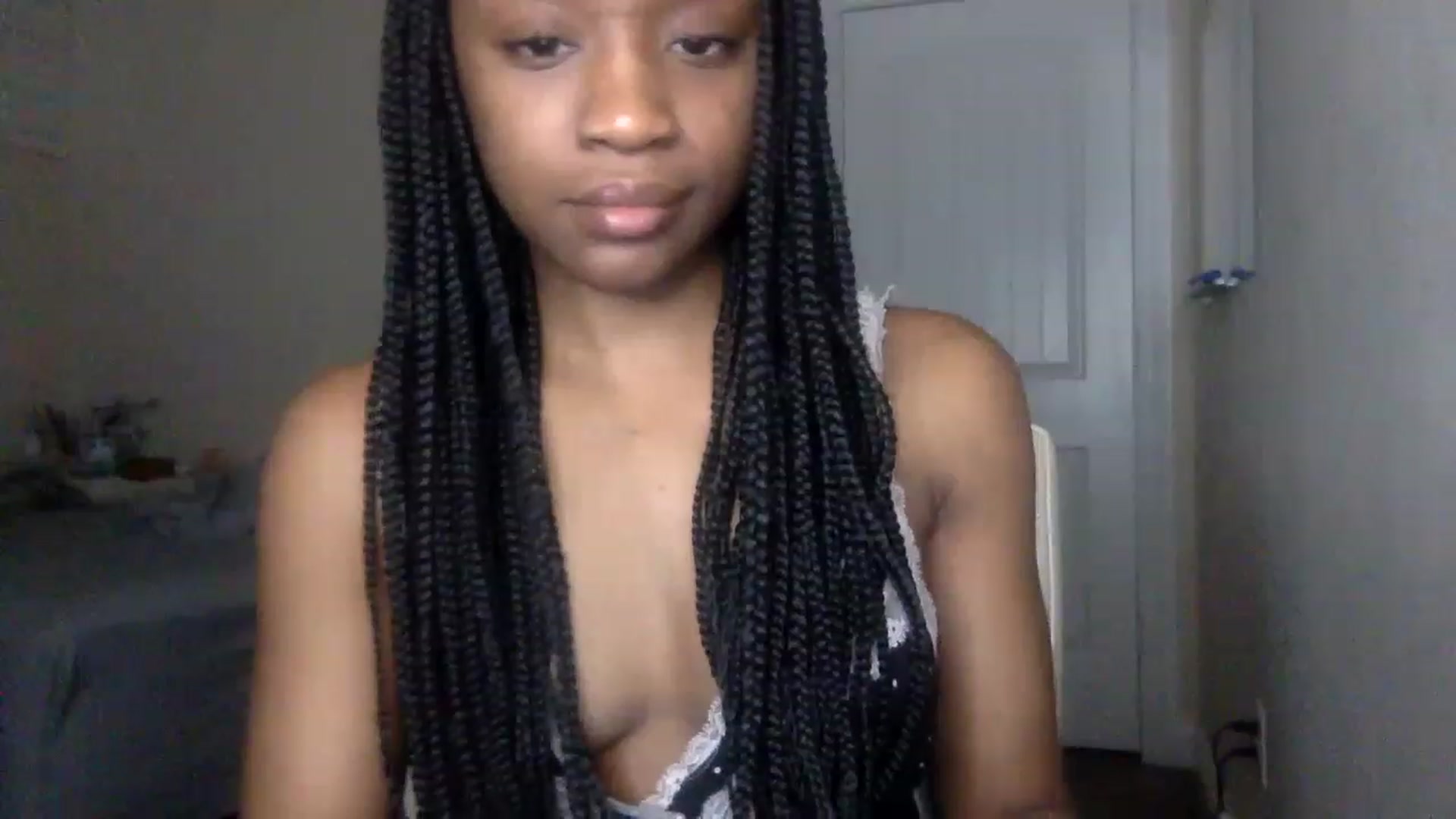 Gallery image thumbnail from sexyyliyahh's myfreecams stream on, 12/22/2022, 11:08 image 12 of 20