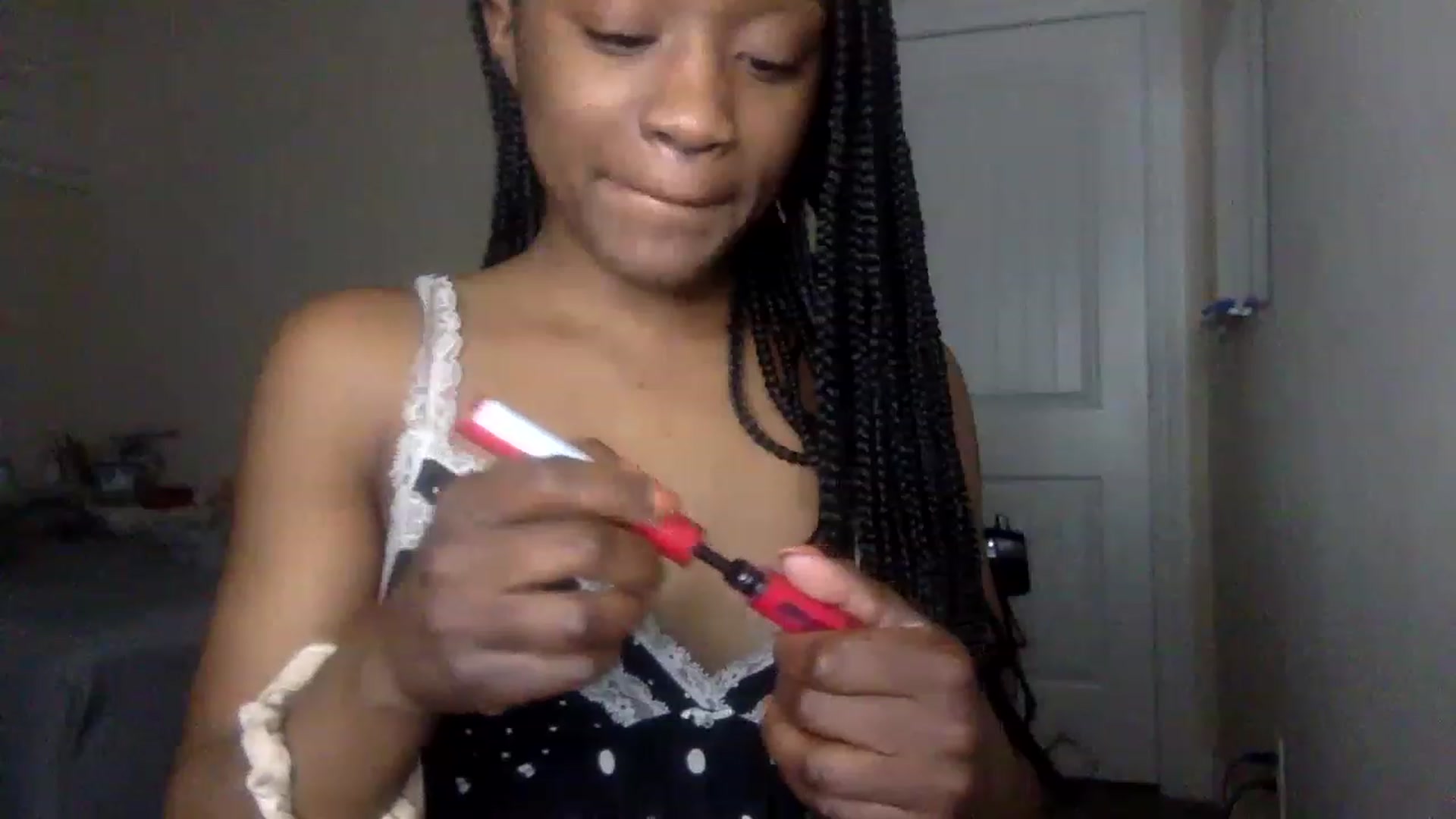 Gallery image thumbnail from sexyyliyahh's myfreecams stream on, 12/22/2022, 11:08 image 2 of 20