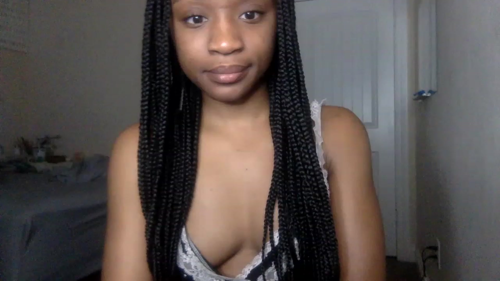 Gallery image thumbnail from sexyyliyahh's myfreecams stream on, 12/22/2022, 11:08 image 15 of 20