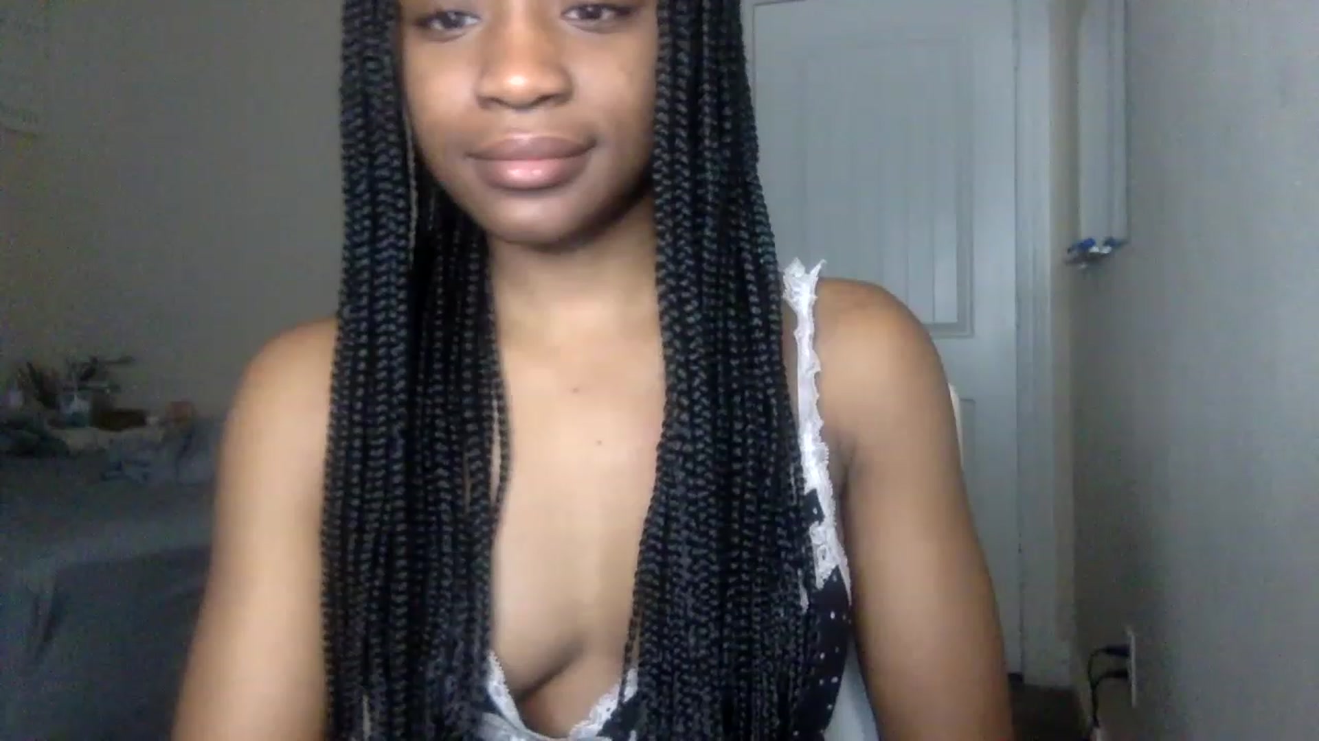 Gallery image thumbnail from sexyyliyahh's myfreecams stream on, 12/22/2022, 11:08 image 17 of 20