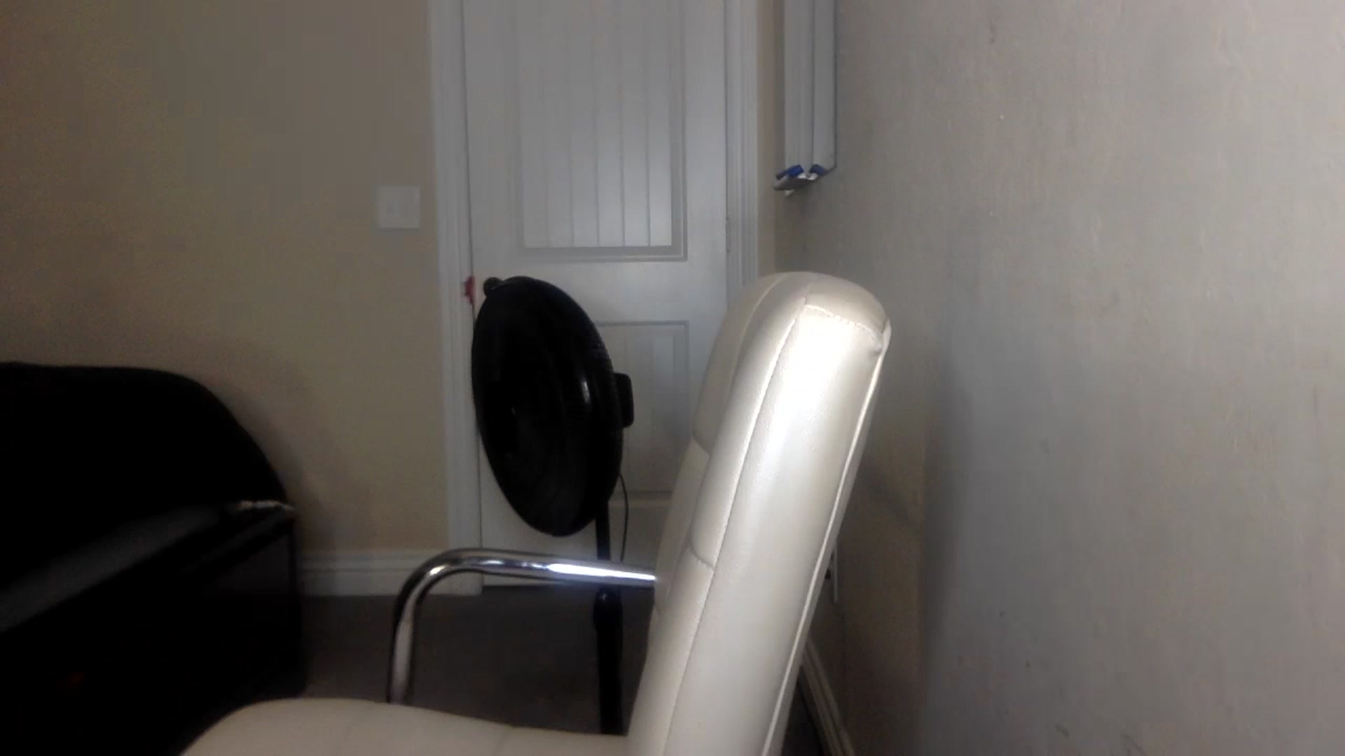 Gallery image thumbnail from sexyyliyahh's myfreecams stream on, 12/27/2022, 19:50 image 14 of 20