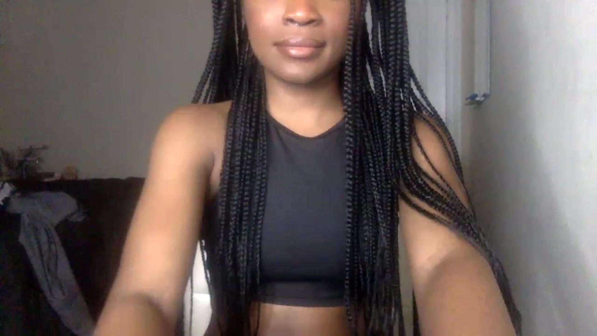 Gallery image thumbnail from sexyyliyahh's myfreecams stream on, 12/28/2022, 22:47 image 17 of 20