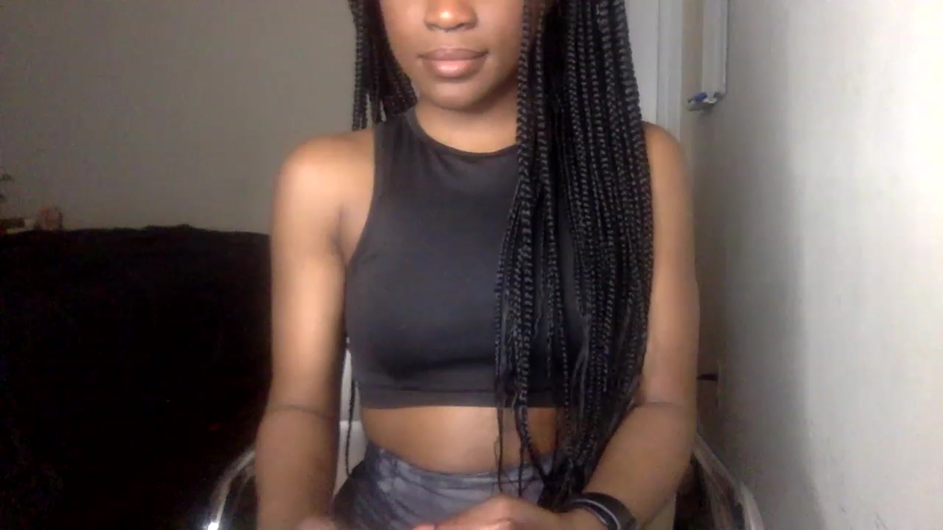 Gallery image thumbnail from sexyyliyahh's myfreecams stream on, 12/28/2022, 22:47 image 19 of 20
