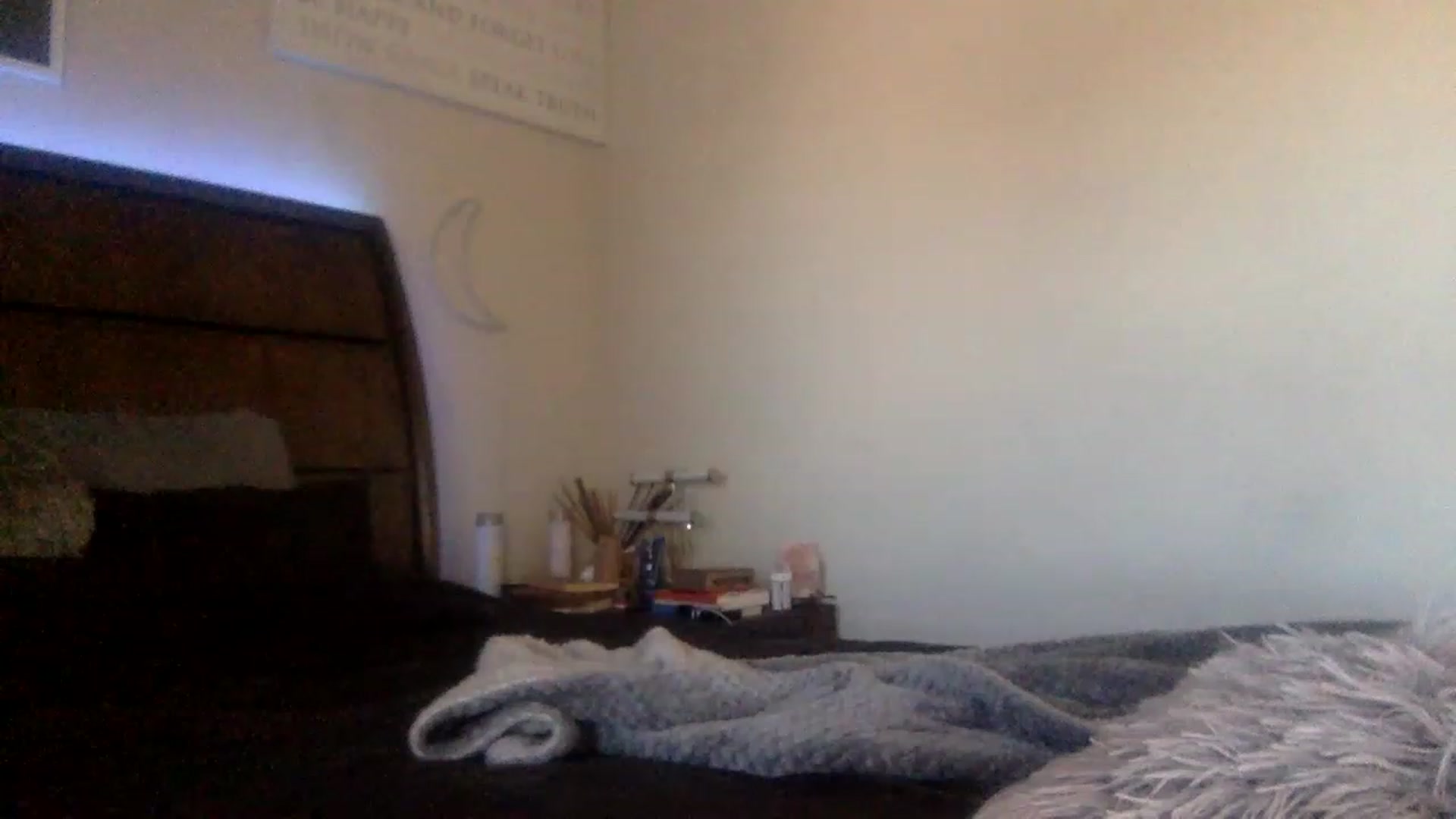 Gallery image thumbnail from sexyyliyahh's myfreecams stream on, 01/03/2023, 18:21 image 10 of 20