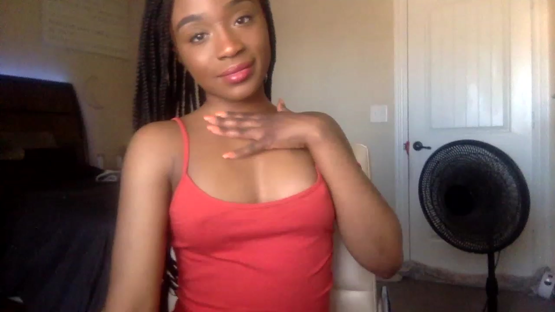 Gallery image thumbnail from sexyyliyahh's myfreecams stream on, 01/03/2023, 18:21 image 8 of 20