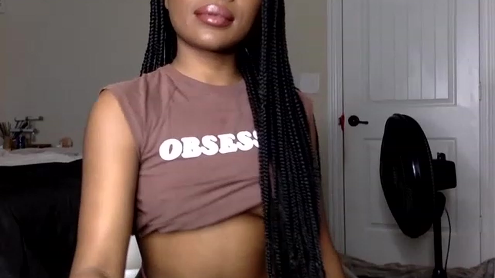 Gallery image thumbnail from sexyyliyahh's myfreecams stream on, 01/06/2023, 09:15 image 18 of 20
