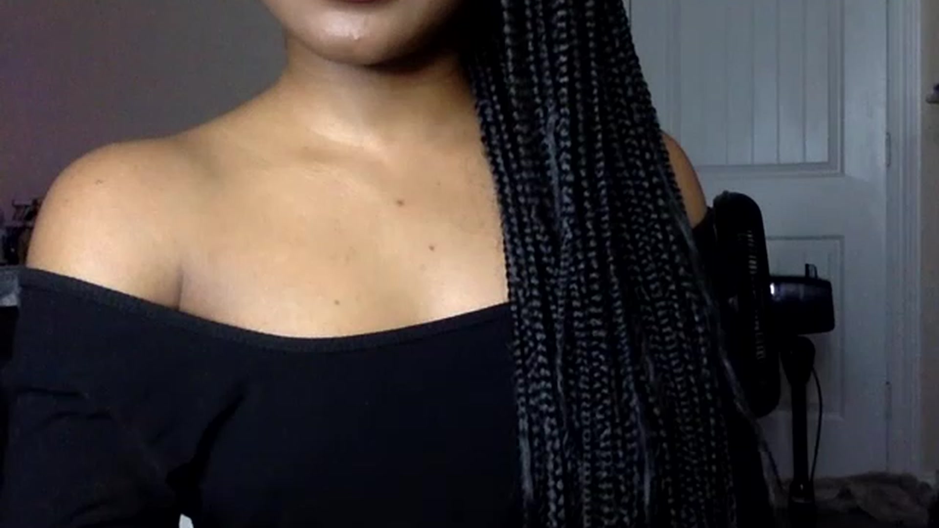 Gallery image thumbnail from sexyyliyahh's myfreecams stream on, 01/08/2023, 16:08 image 19 of 20