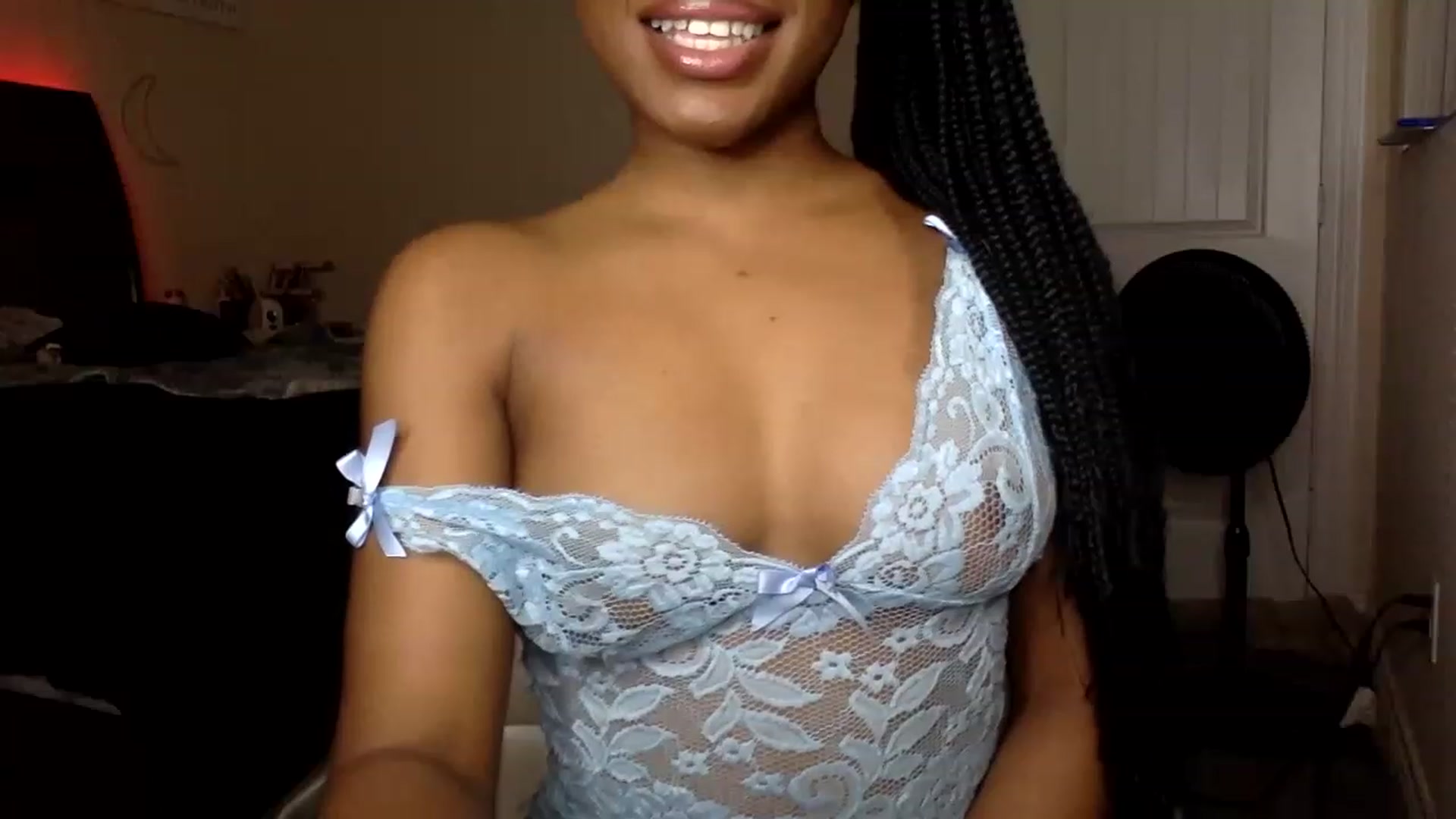 Gallery image thumbnail from sexyyliyahh's myfreecams stream on, 01/13/2023, 10:51 image 8 of 20