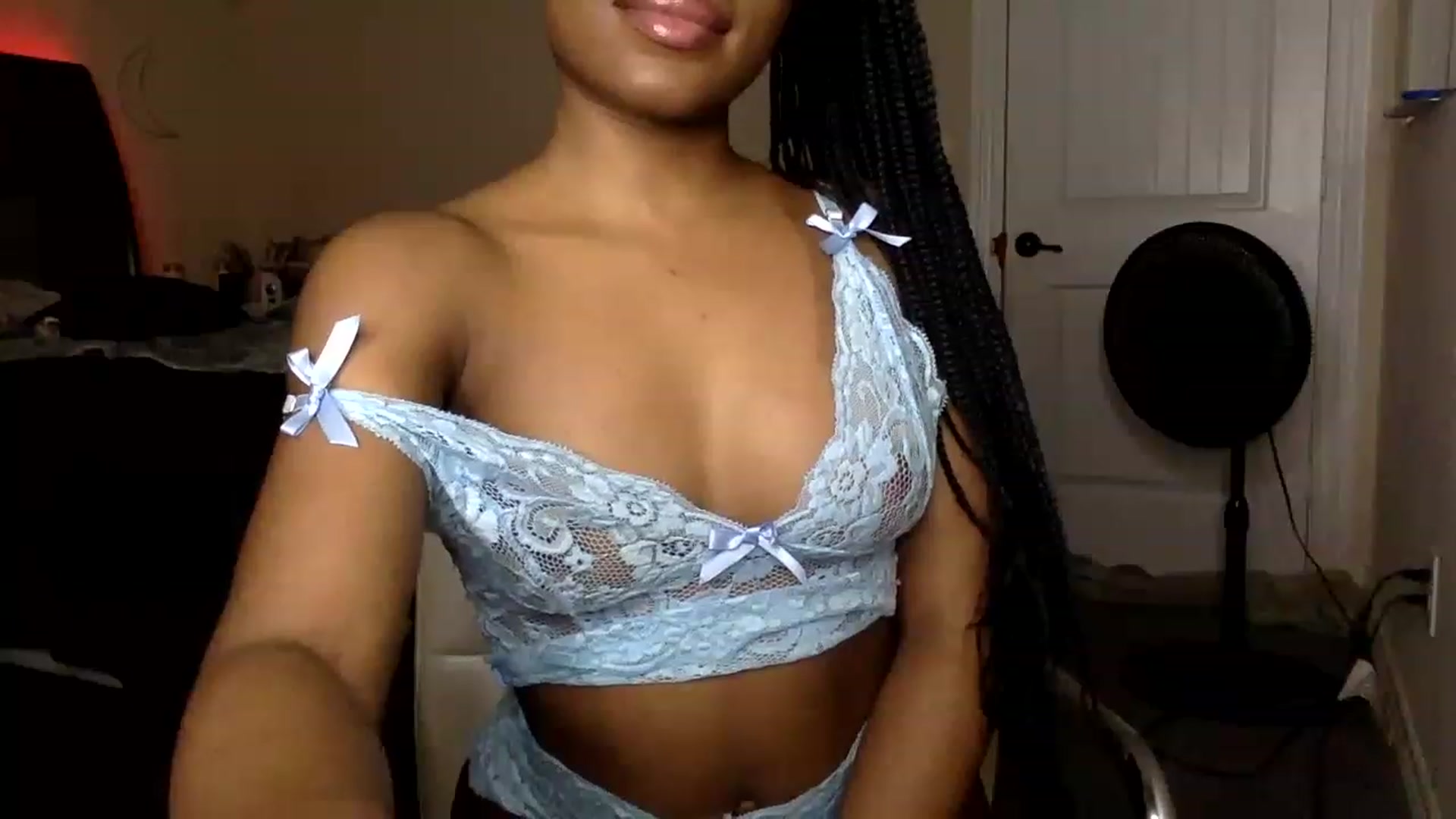 Gallery image thumbnail from sexyyliyahh's myfreecams stream on, 01/13/2023, 10:51 image 12 of 20